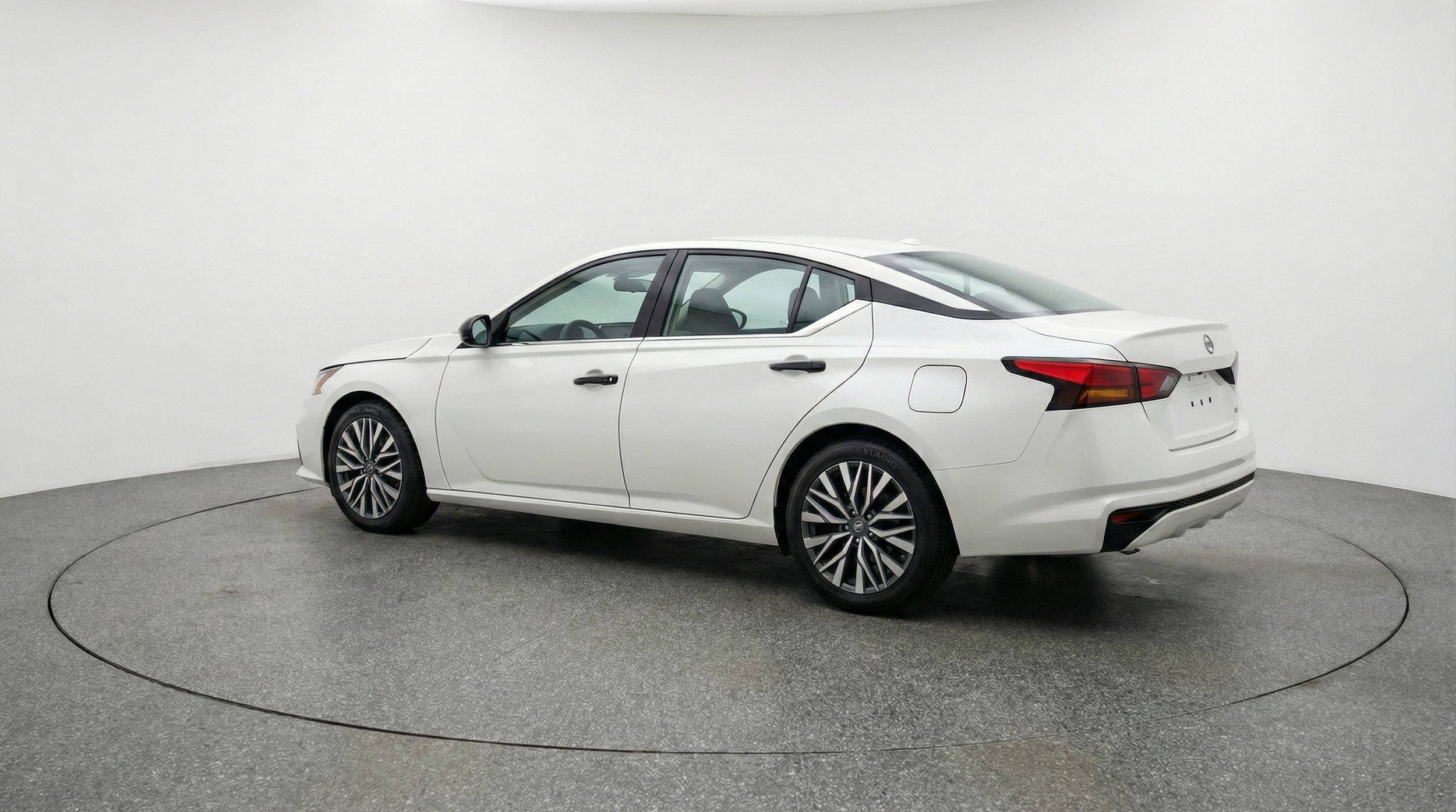 Thumbnail: 2025 Nissan Altima - 5