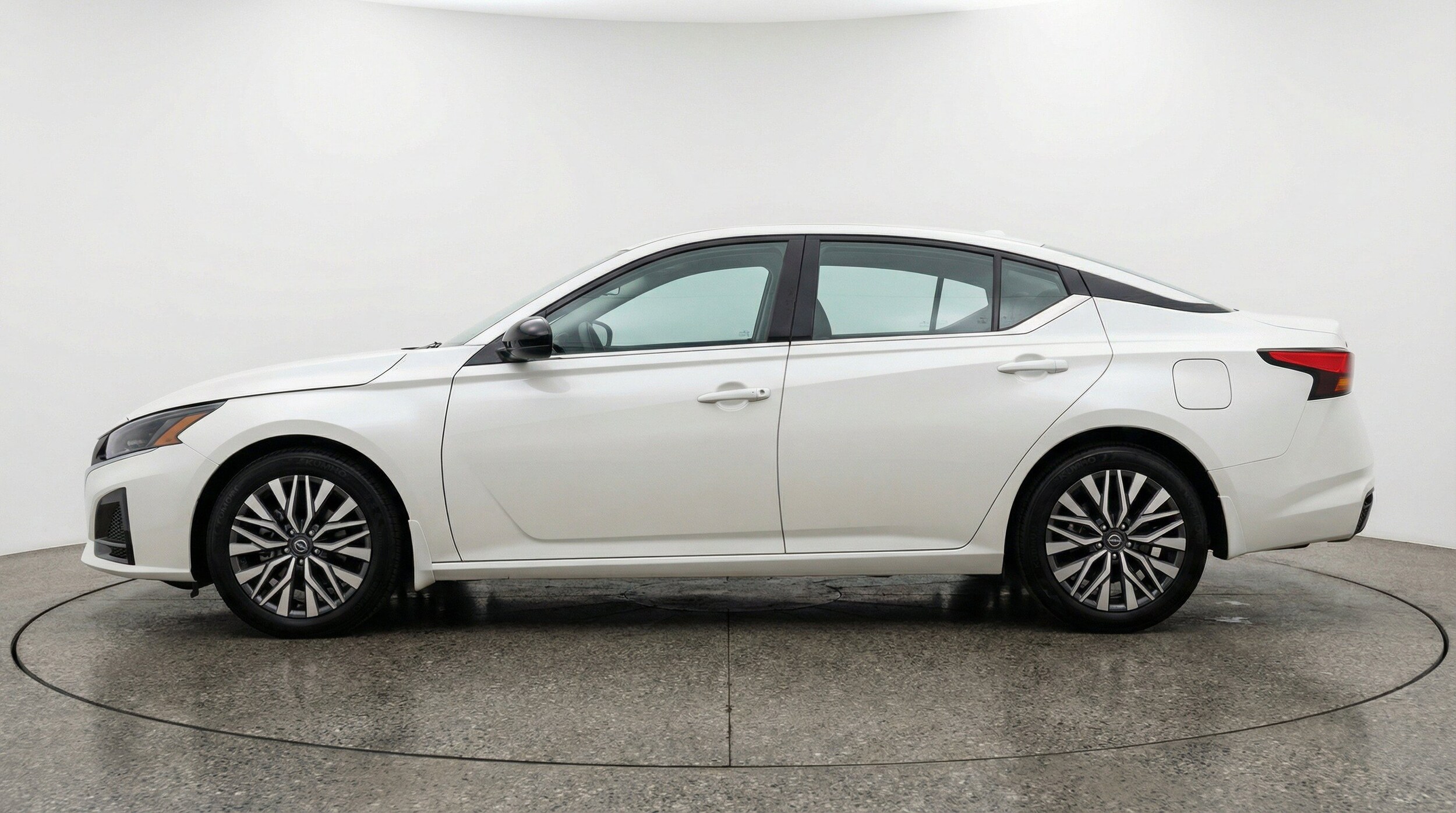 Thumbnail: 2025 Nissan Altima - 5