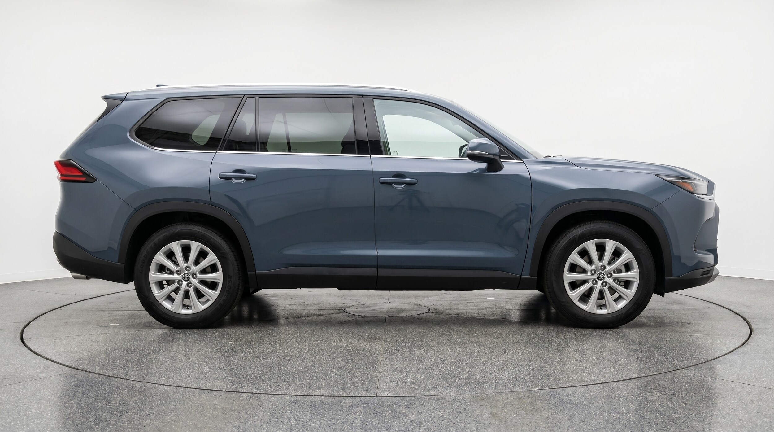 Thumbnail: 2025 Toyota Grand Highlander - 8