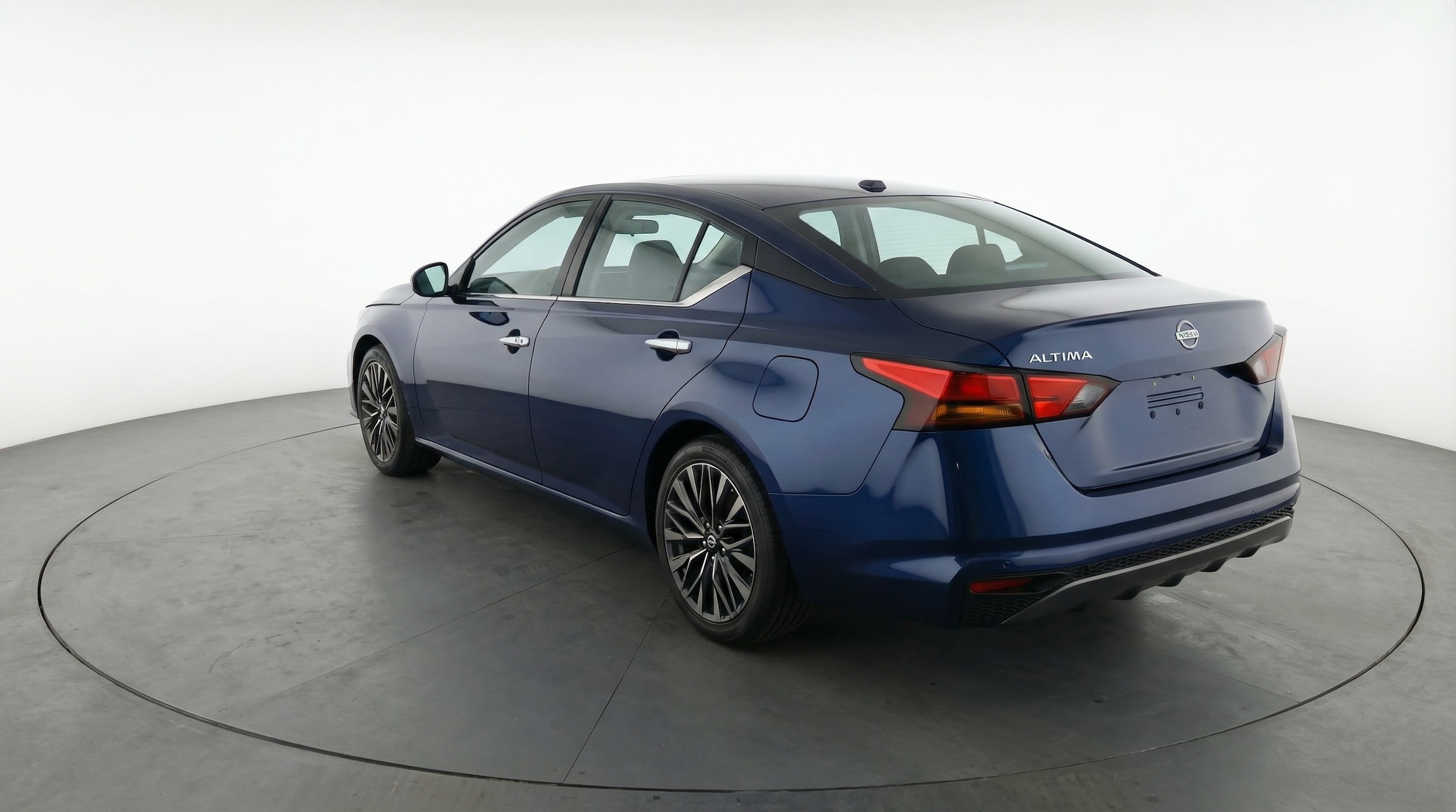 Thumbnail: 2025 Nissan Altima - 5