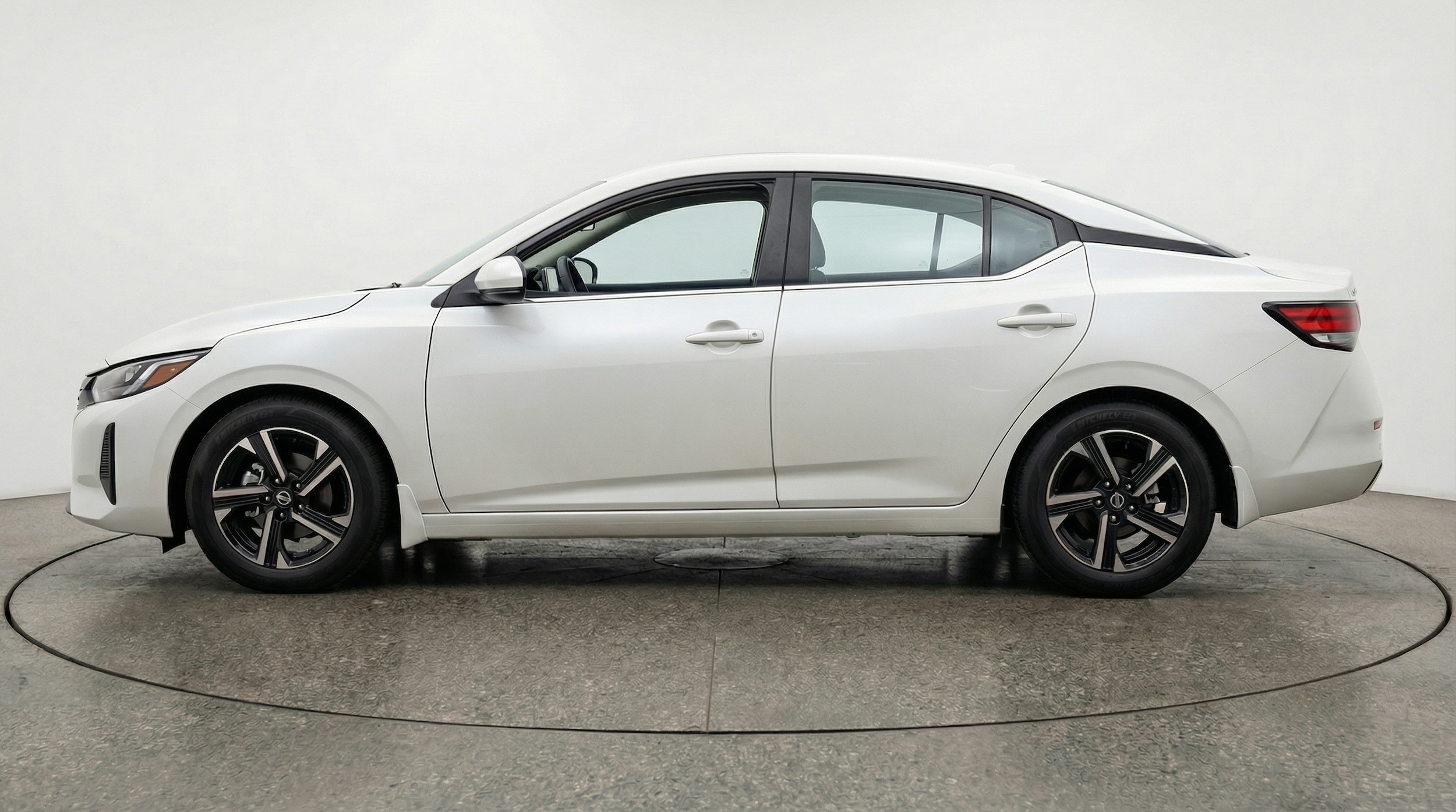 Thumbnail: 2025 Nissan Sentra - 4