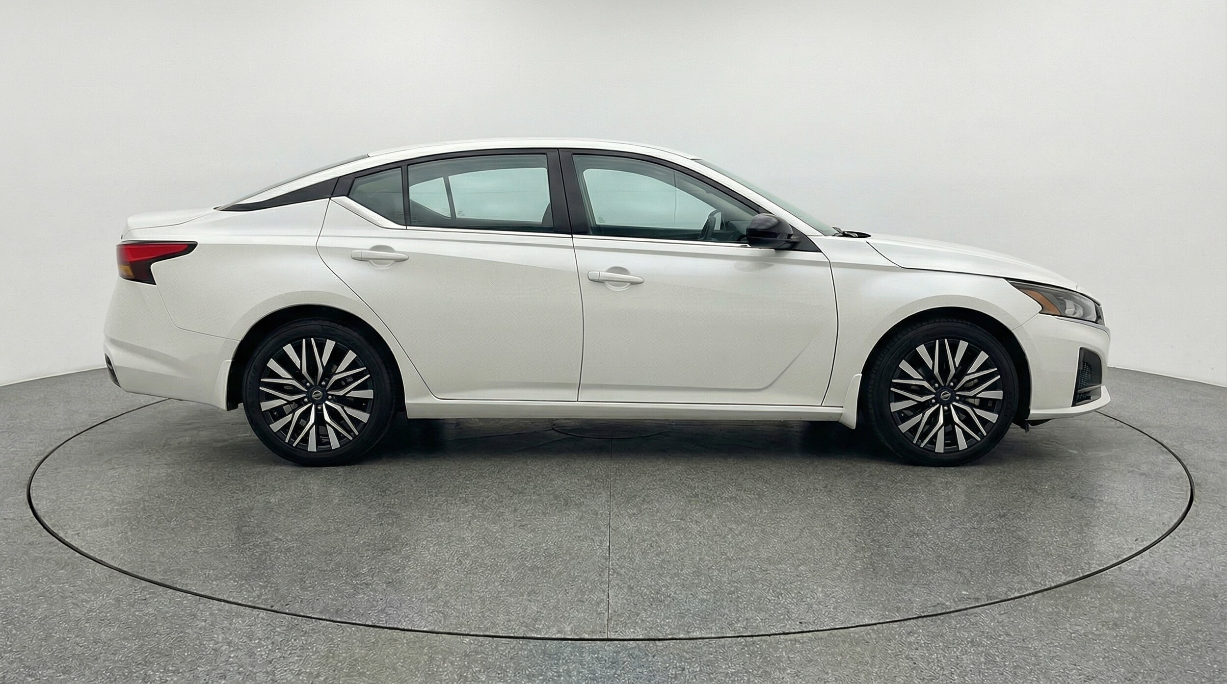 Thumbnail: 2025 Nissan Altima - 8