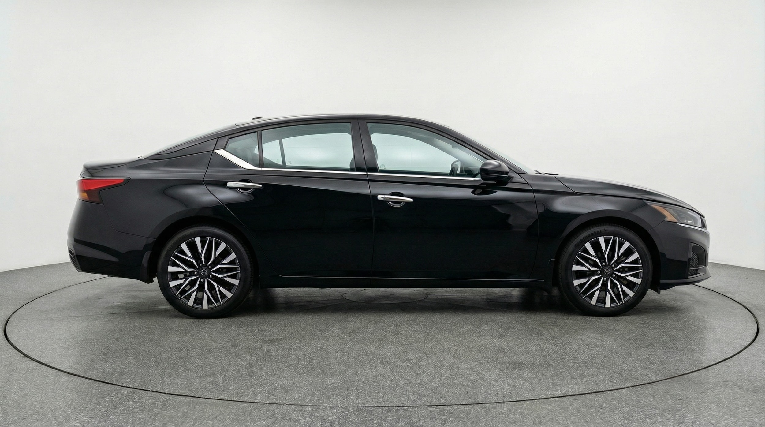 Thumbnail: 2025 Nissan Altima - 8