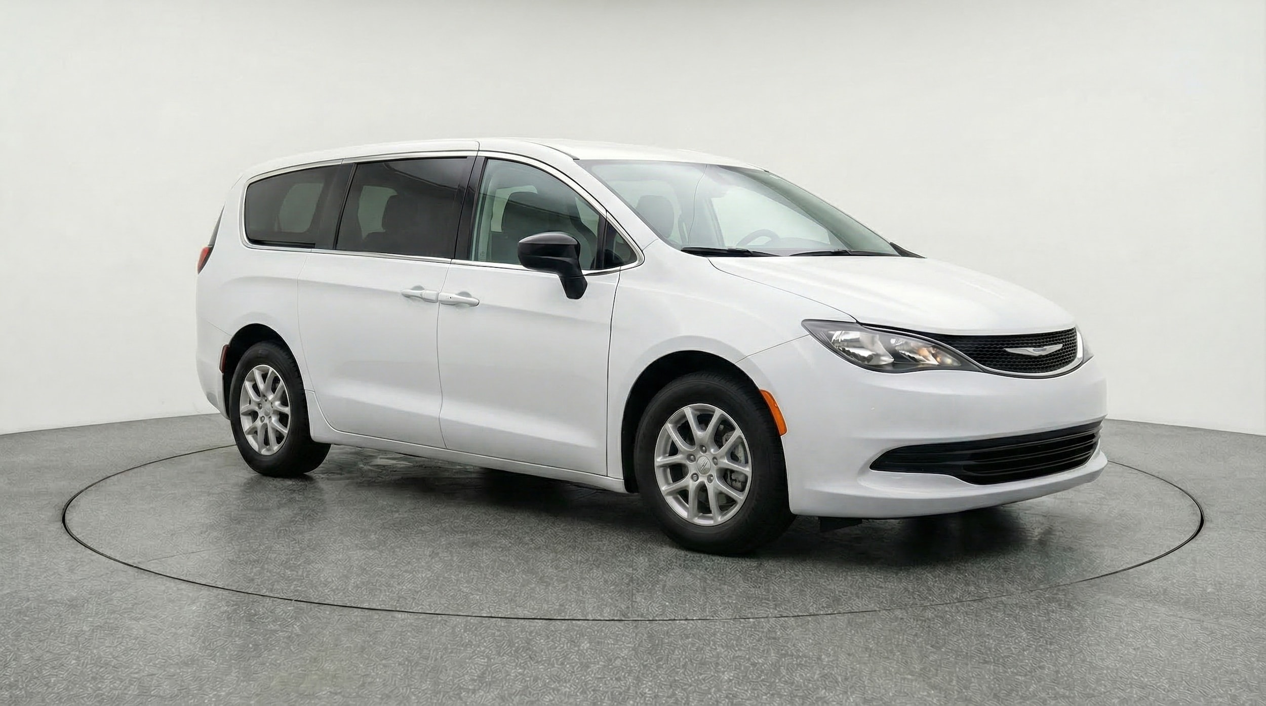 Thumbnail: 2024 Chrysler Voyager - 1