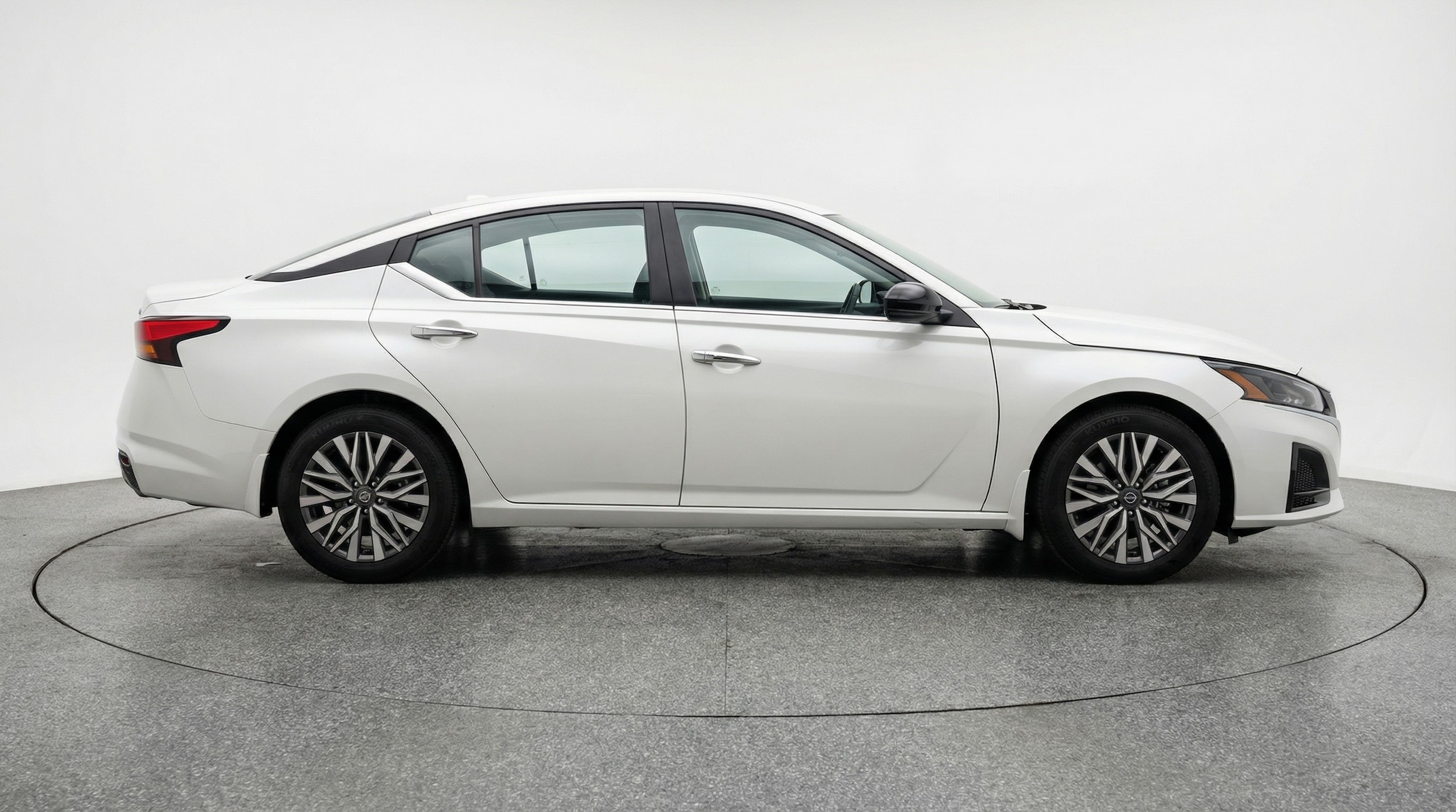 Thumbnail: 2025 Nissan Altima - 8