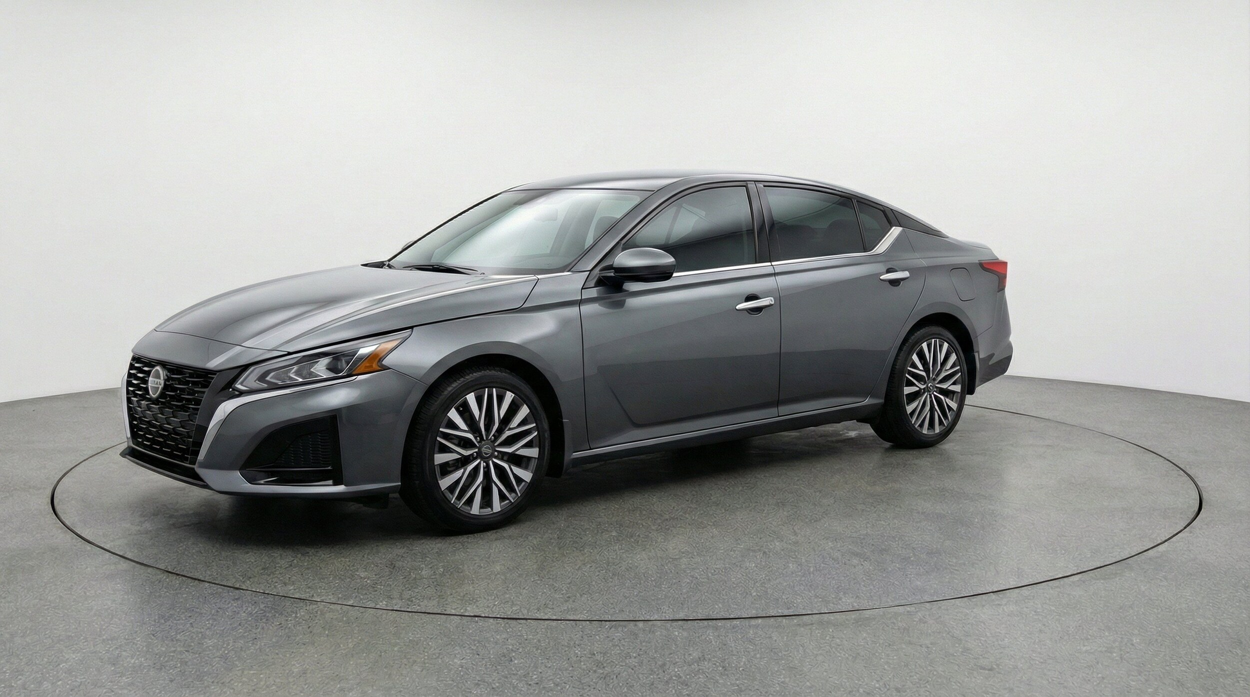 Thumbnail: 2025 Nissan Altima - 3