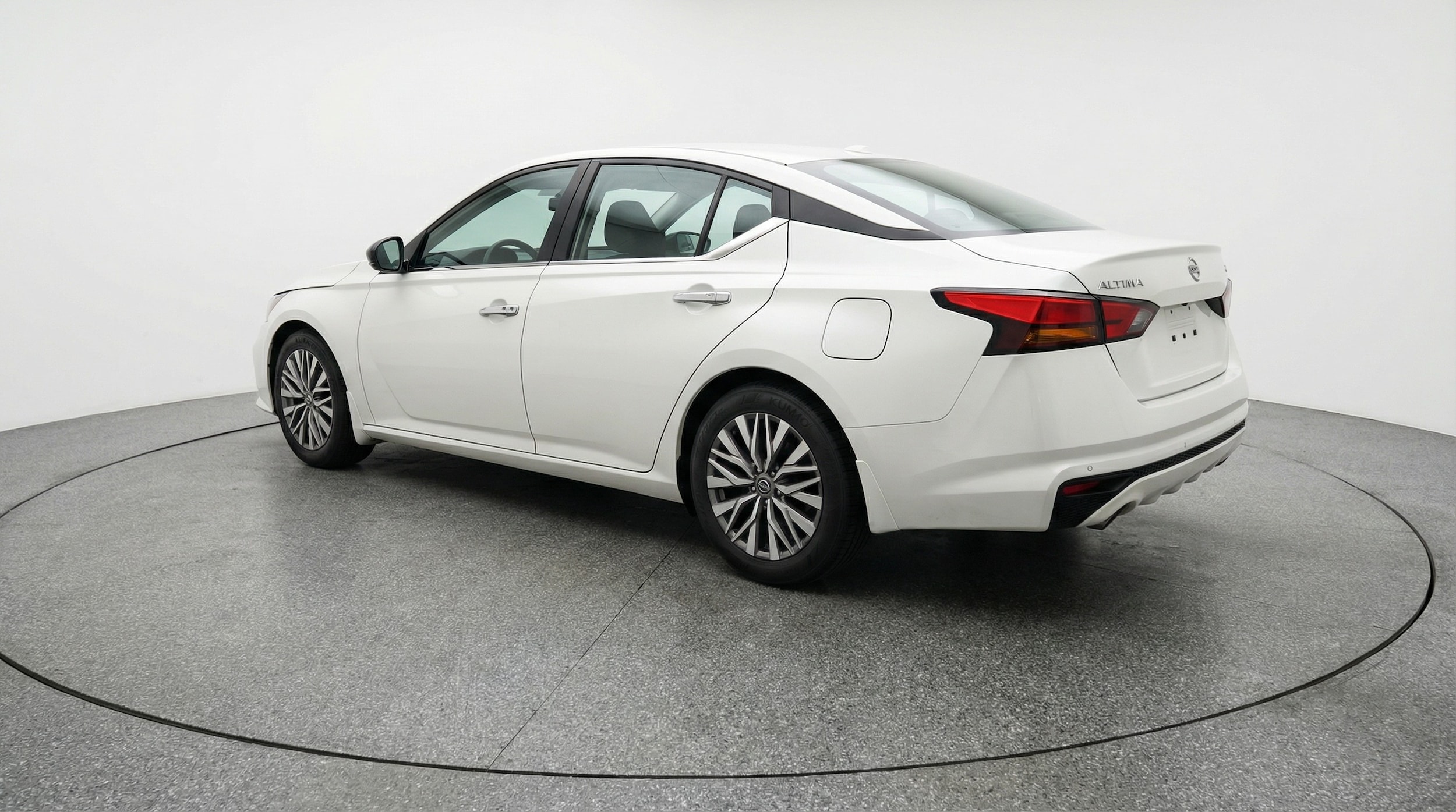 Thumbnail: 2025 Nissan Altima - 5