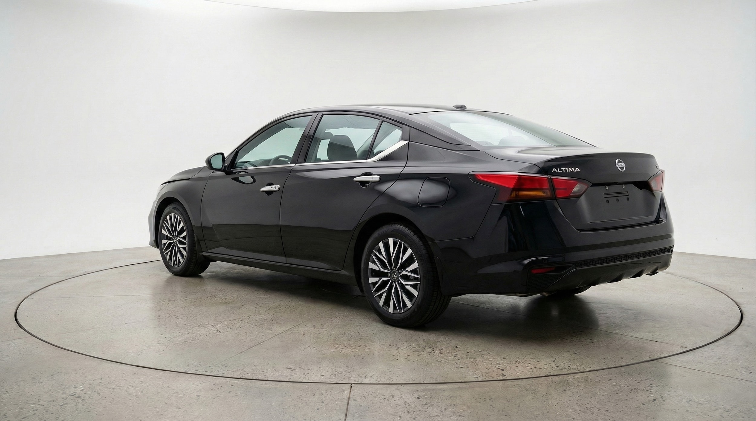 Thumbnail: 2025 Nissan Altima - 5