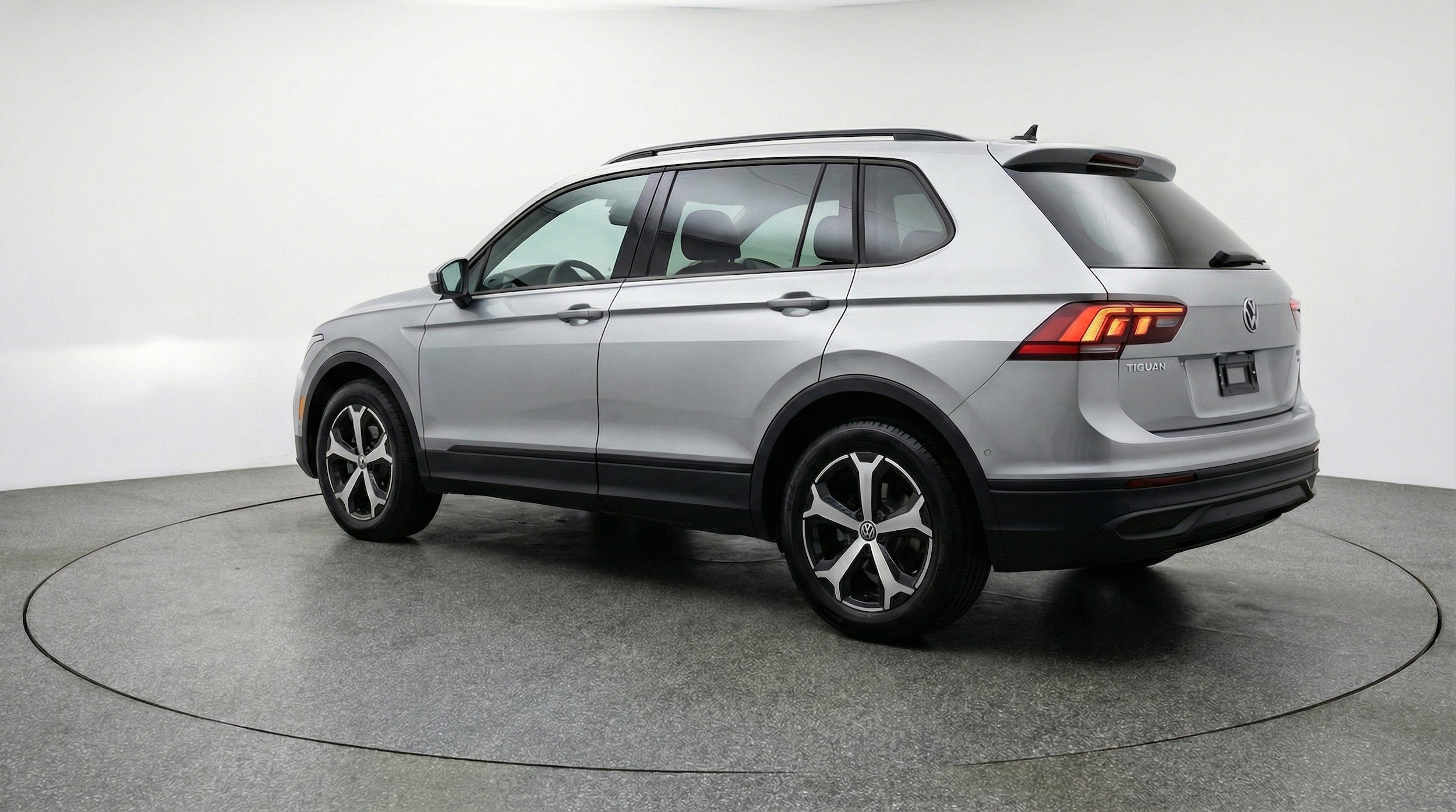 Thumbnail: 2026 Volkswagen Tiguan - 6
