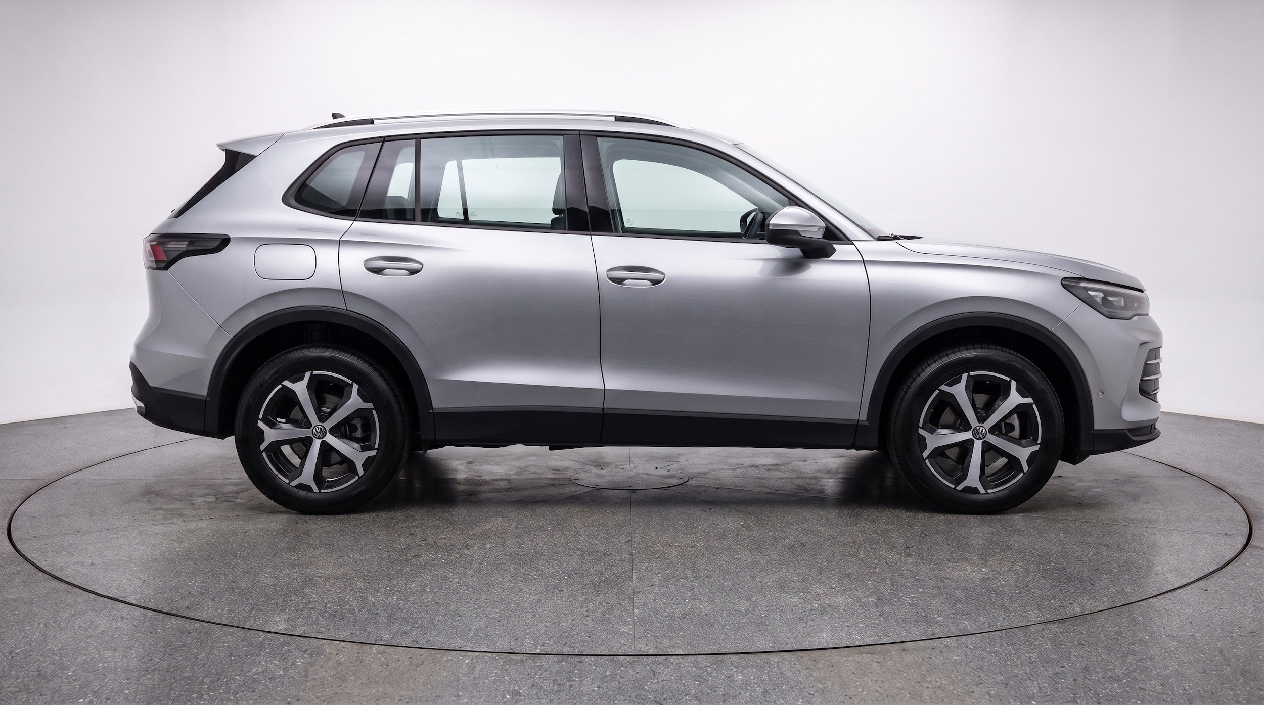 Thumbnail: 2026 Volkswagen Tiguan - 10