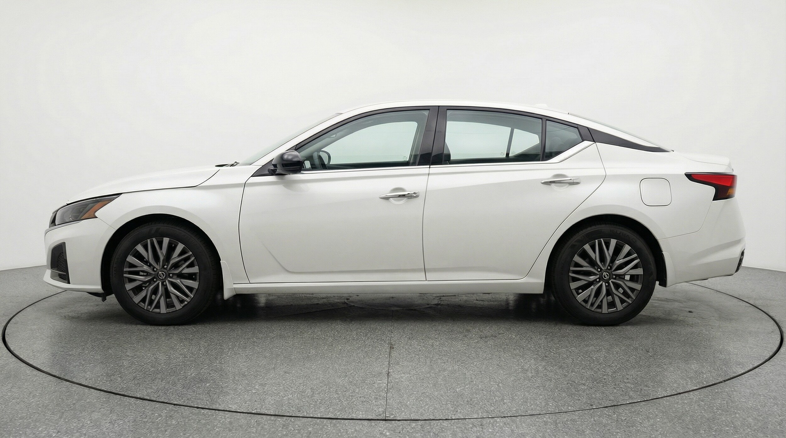 Thumbnail: 2025 Nissan Altima - 4