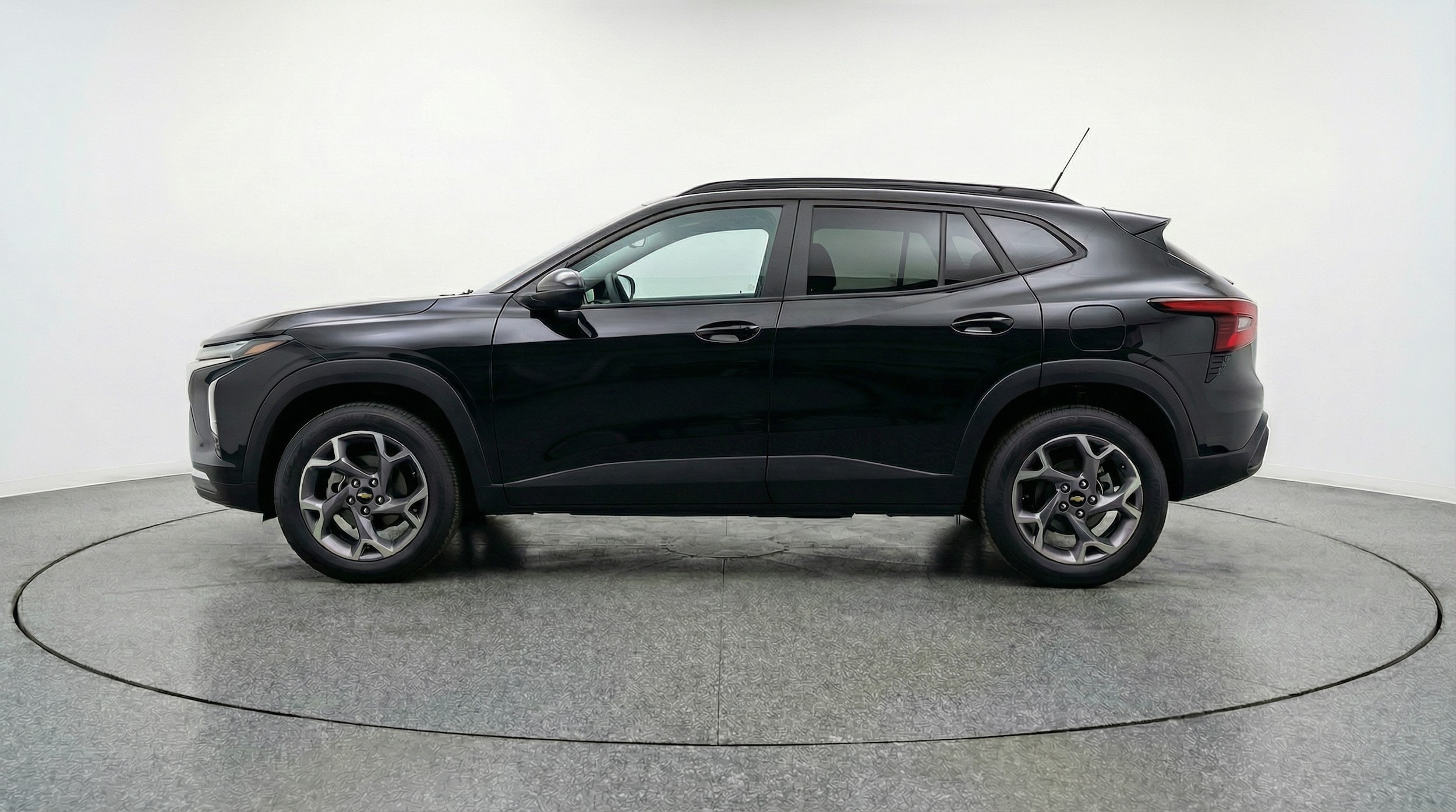 Thumbnail: 2025 Chevrolet Trax - 4