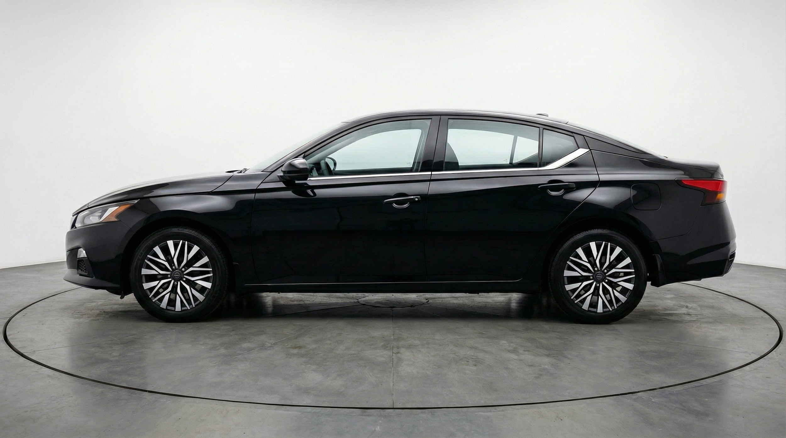 Thumbnail: 2025 Nissan Altima - 4