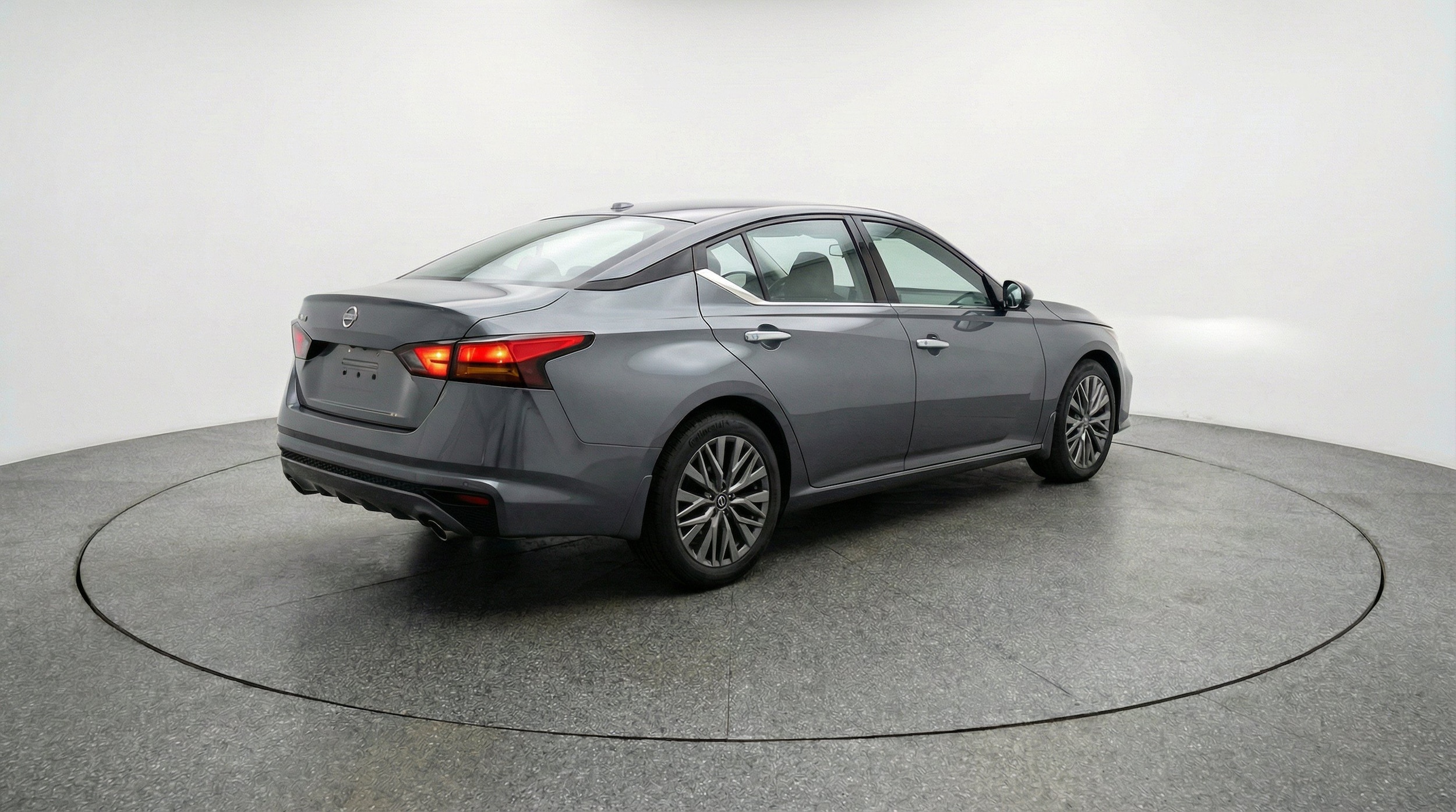 Thumbnail: 2025 Nissan Altima - 9