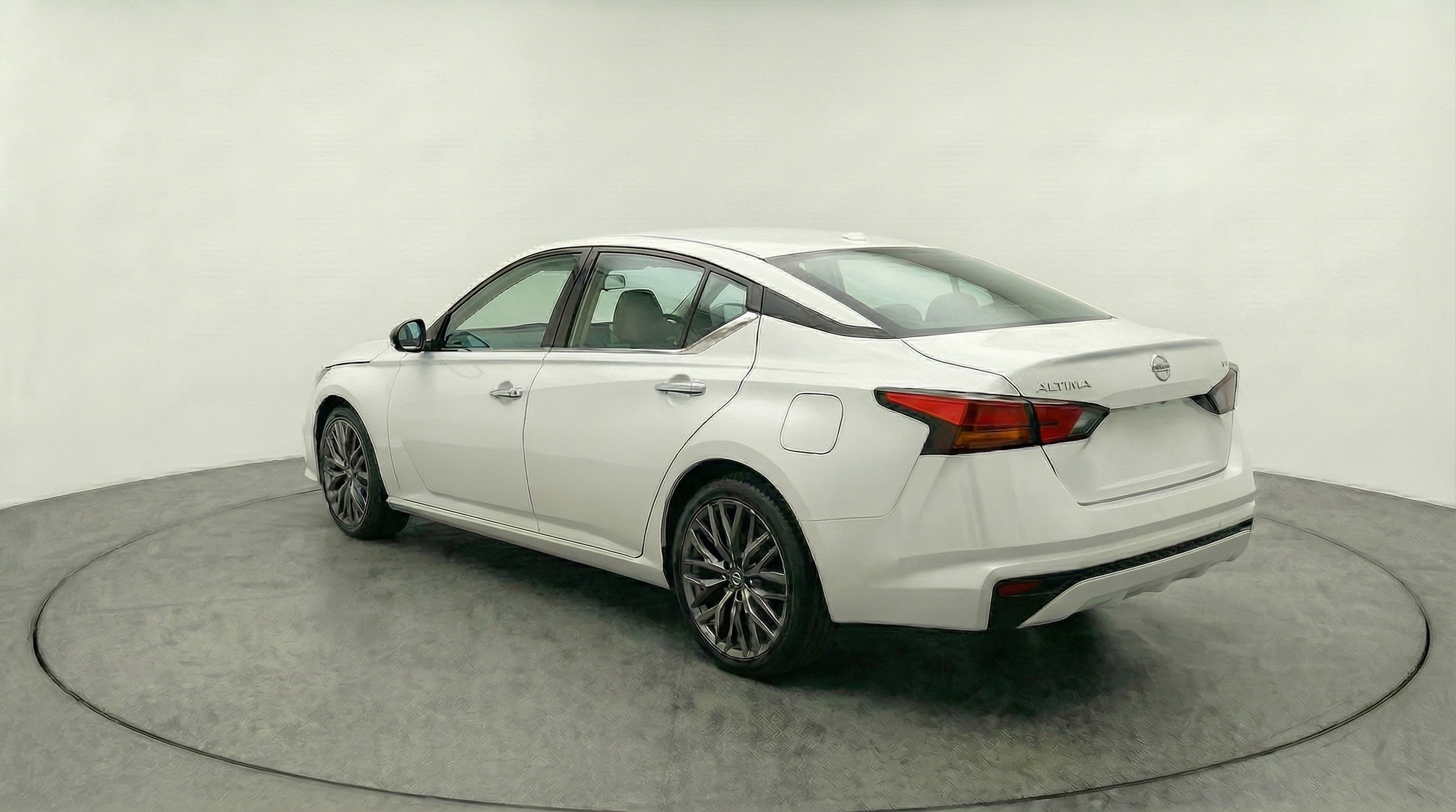 Thumbnail: 2025 Nissan Altima - 5