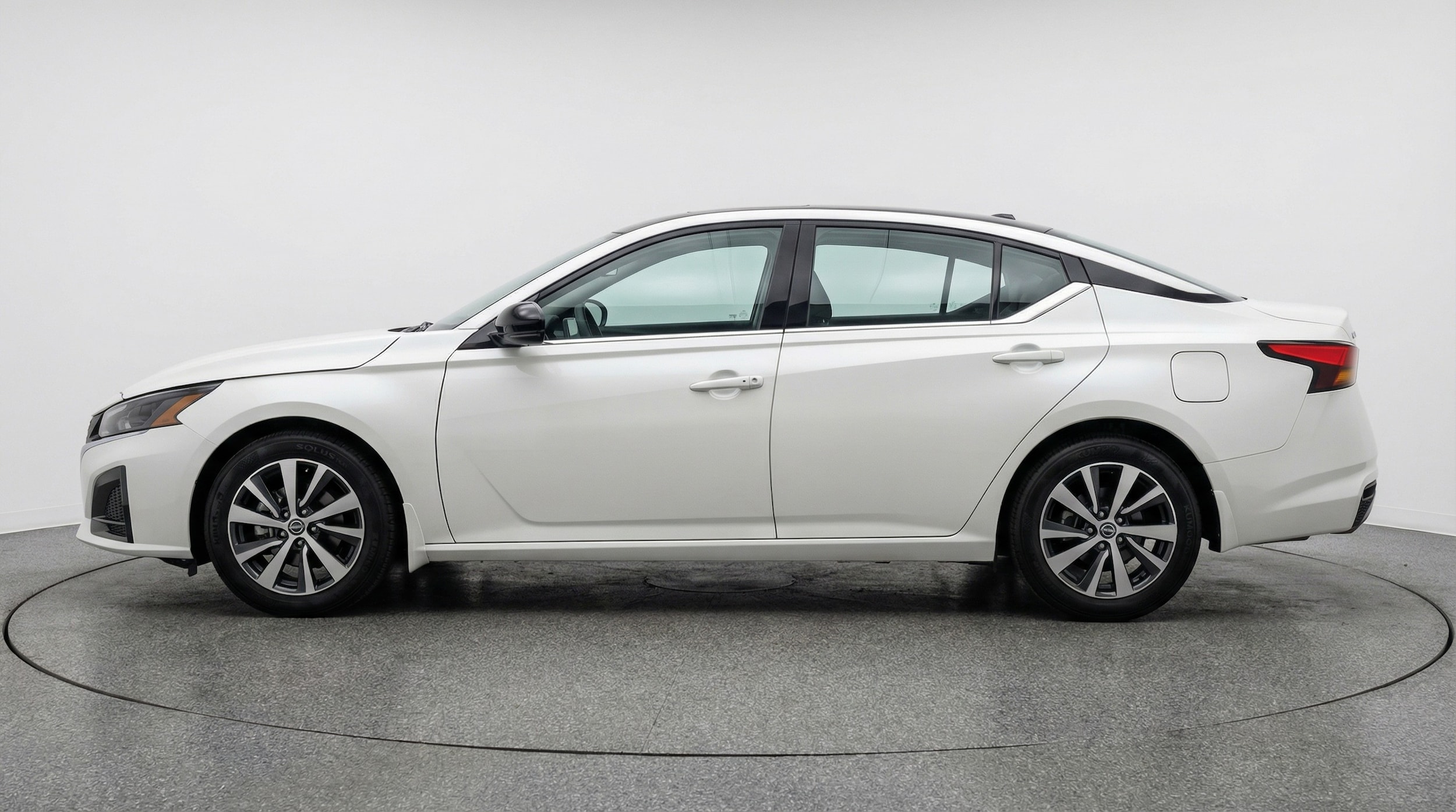 Thumbnail: 2025 Nissan Altima - 4