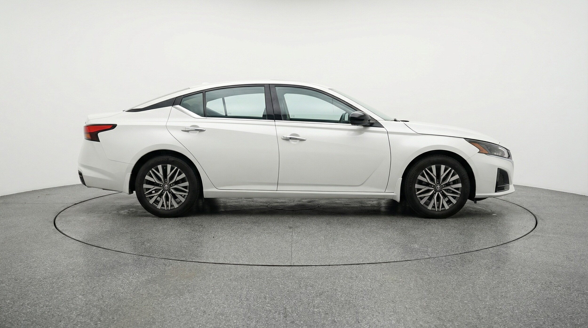 Thumbnail: 2025 Nissan Altima - 8