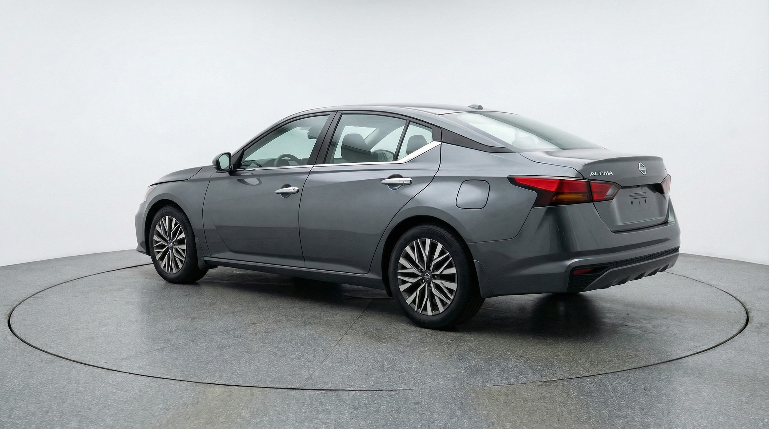 Thumbnail: 2025 Nissan Altima - 5