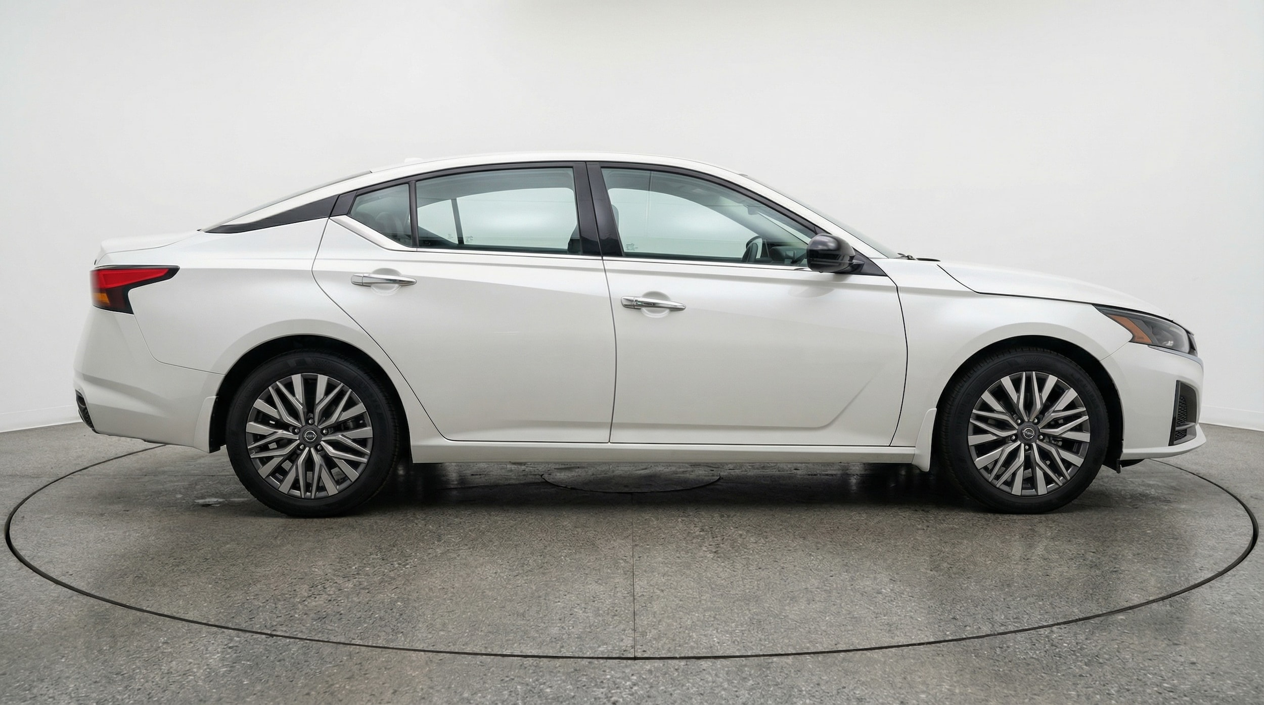 Thumbnail: 2025 Nissan Altima - 8