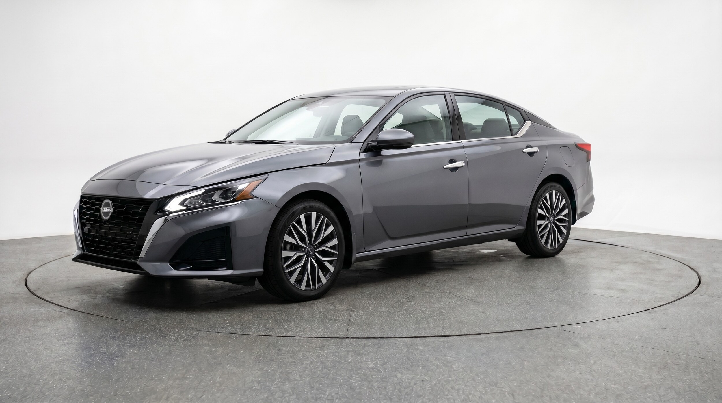 Thumbnail: 2025 Nissan Altima - 3