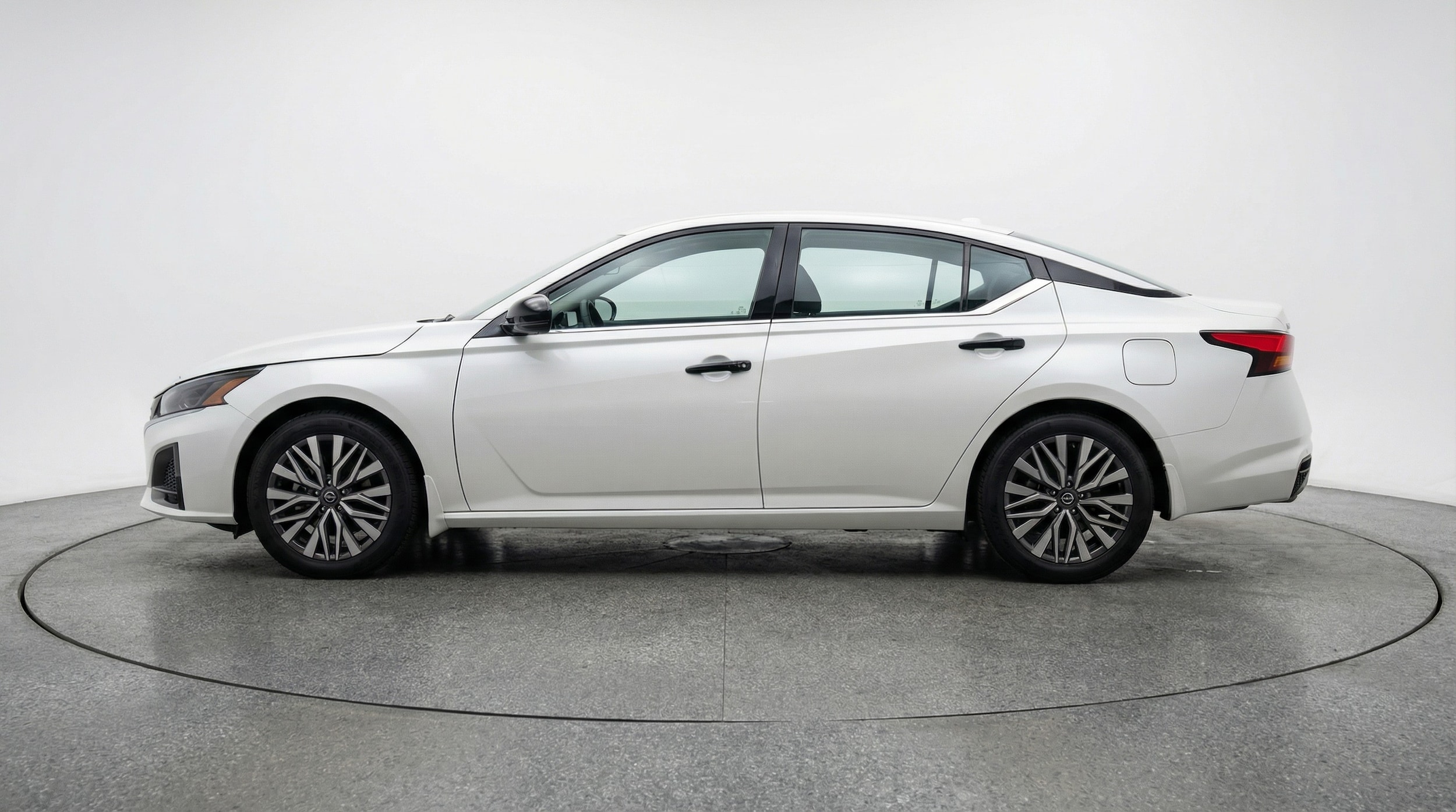 Thumbnail: 2025 Nissan Altima - 4