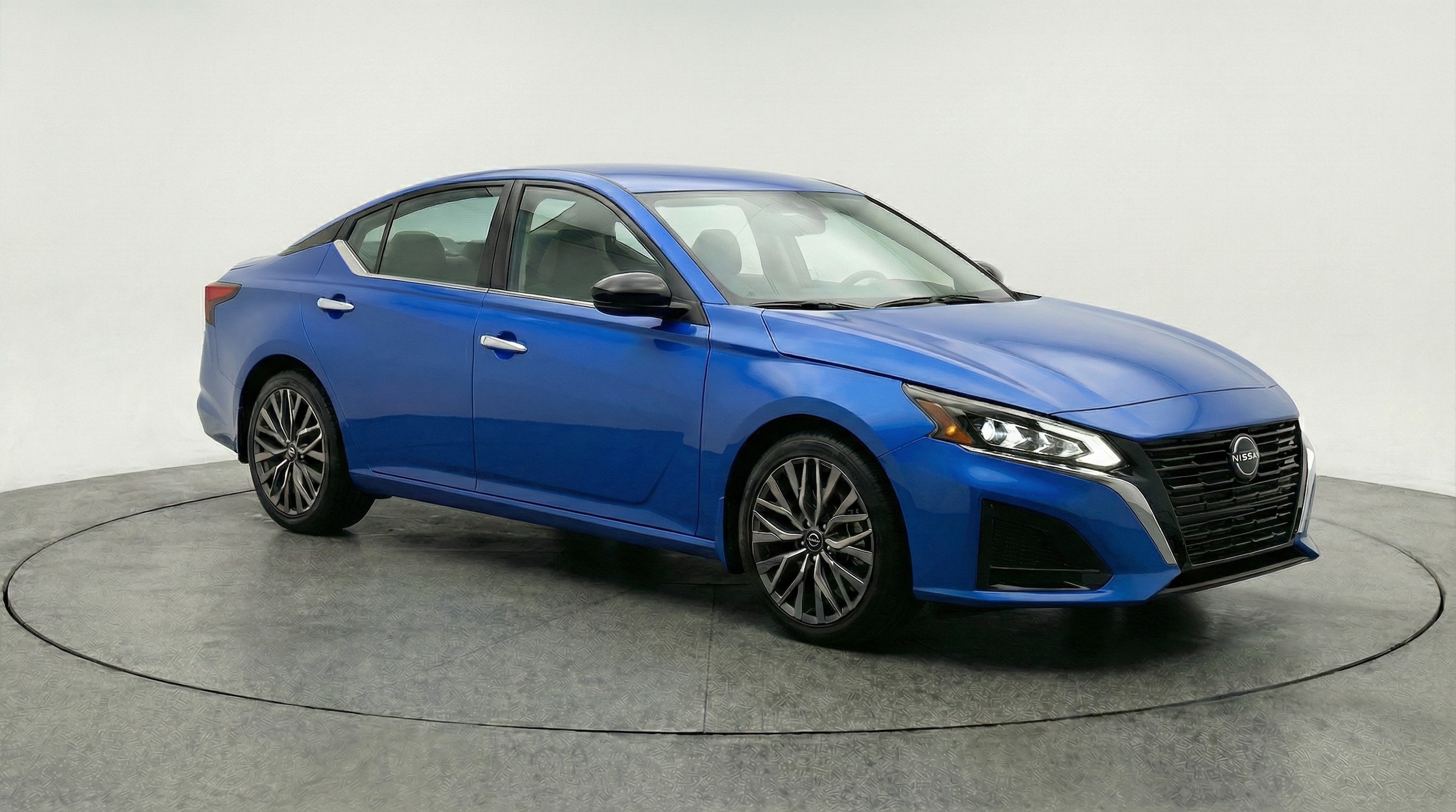 Thumbnail: 2025 Nissan Altima - 1