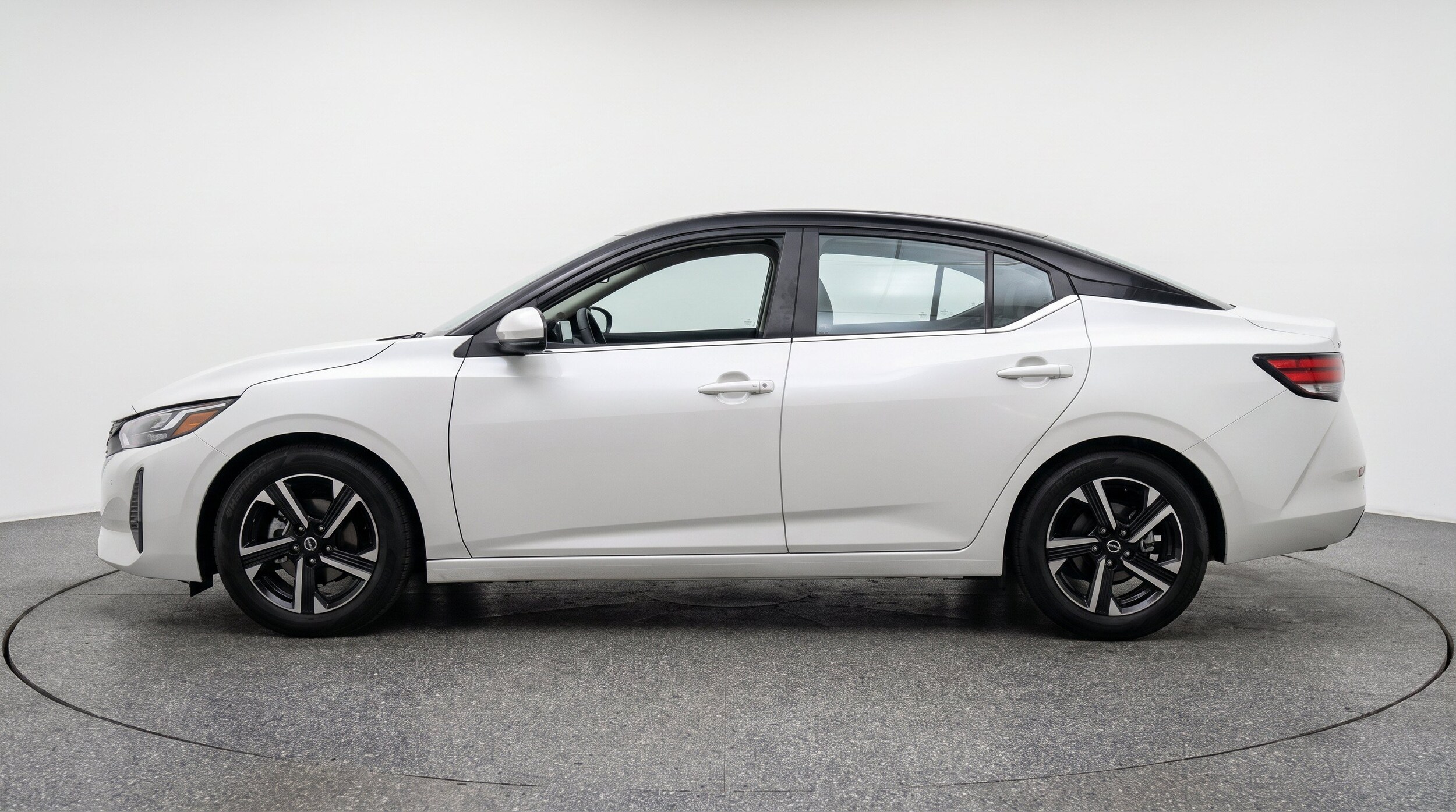 Thumbnail: 2025 Nissan Sentra - 5