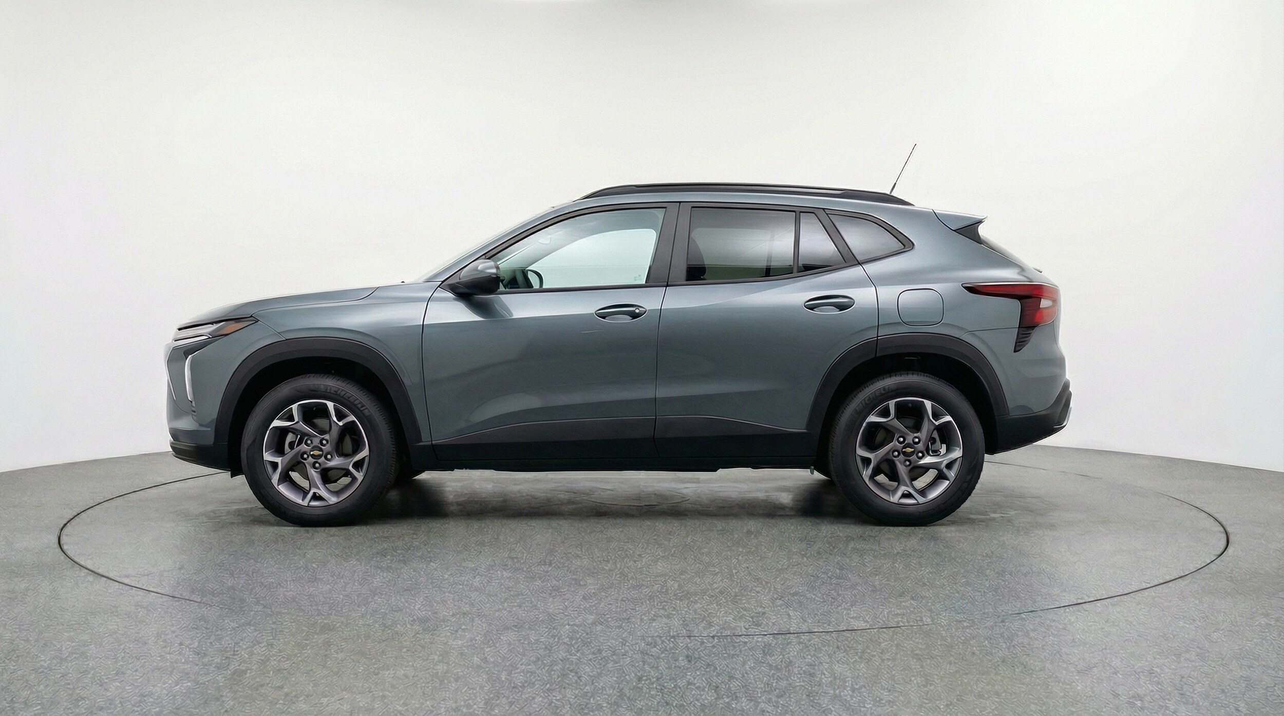 Thumbnail: 2025 Chevrolet Trax - 4