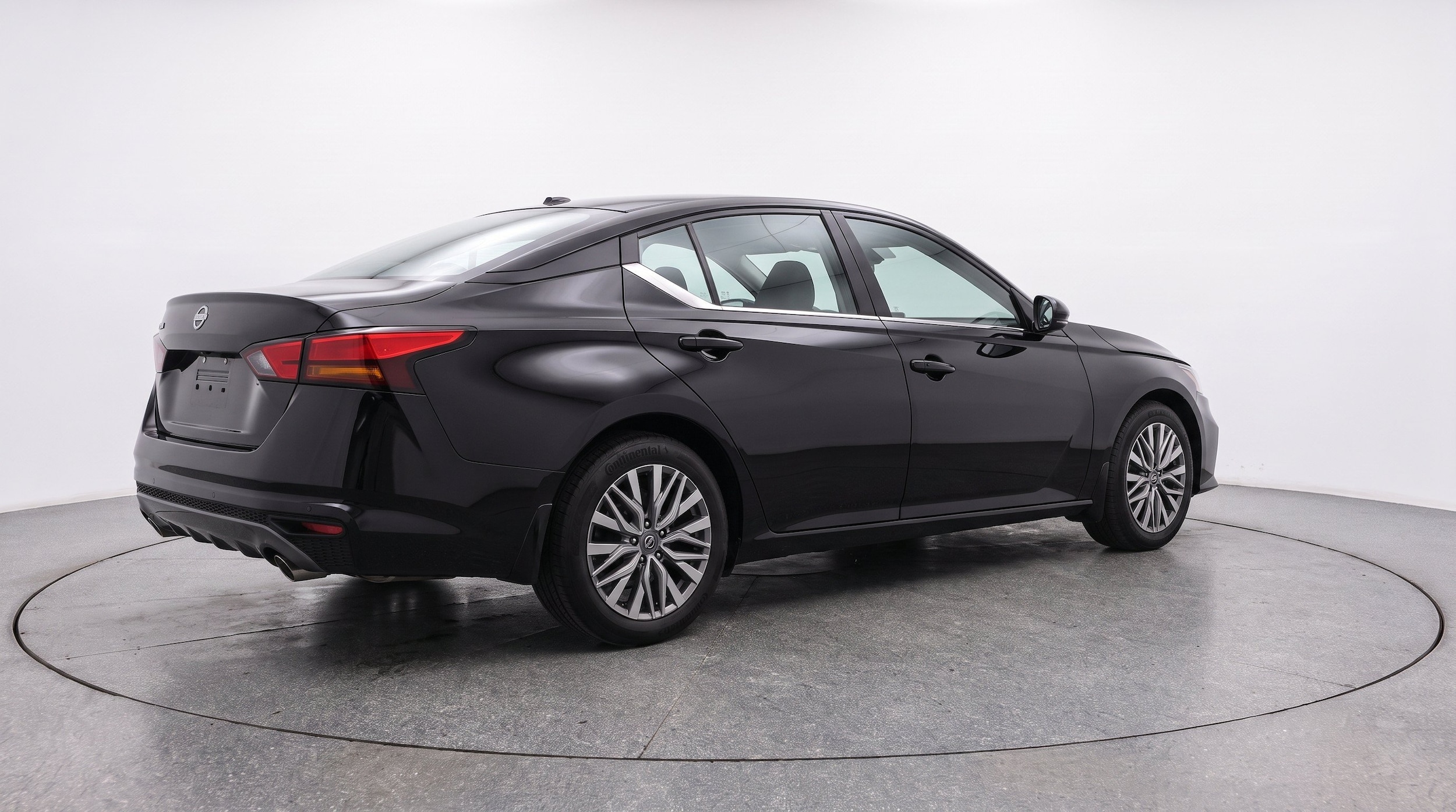 Thumbnail: 2025 Nissan Altima - 9