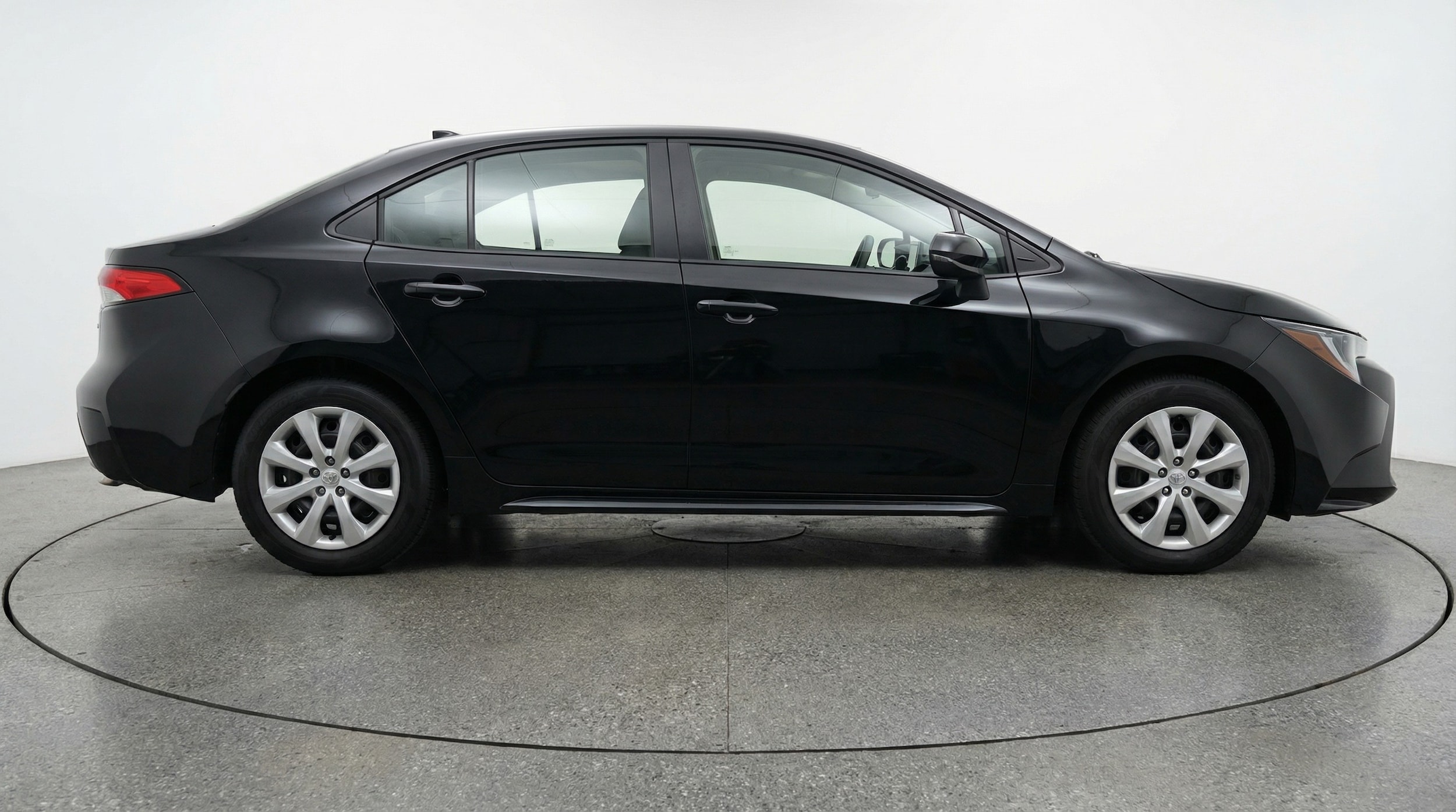 Thumbnail: 2025 Toyota Corolla - 8