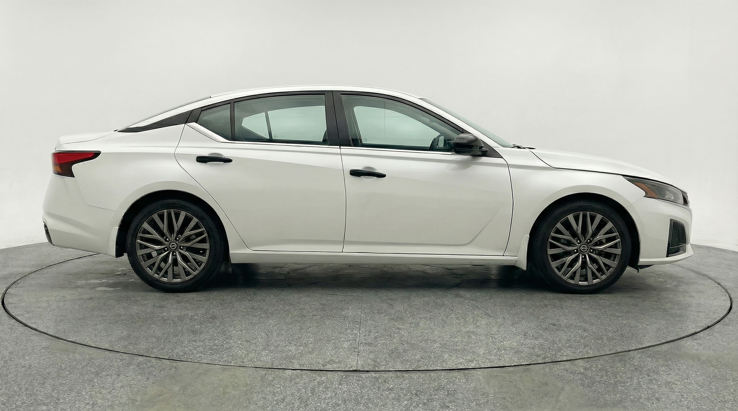 Thumbnail: 2025 Nissan Altima - 8