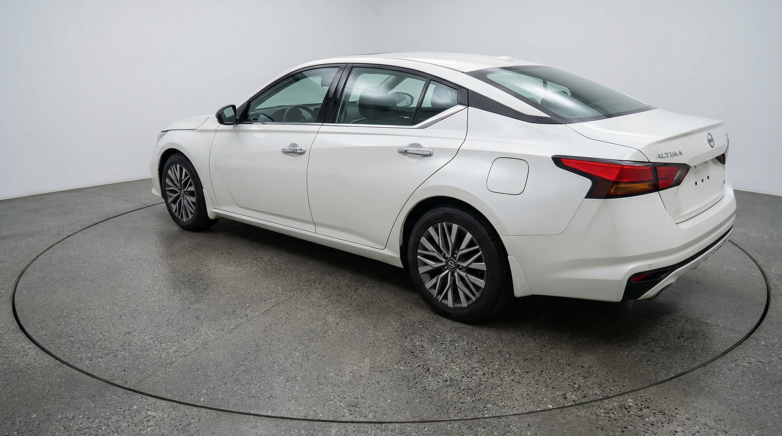 Thumbnail: 2025 Nissan Altima - 5