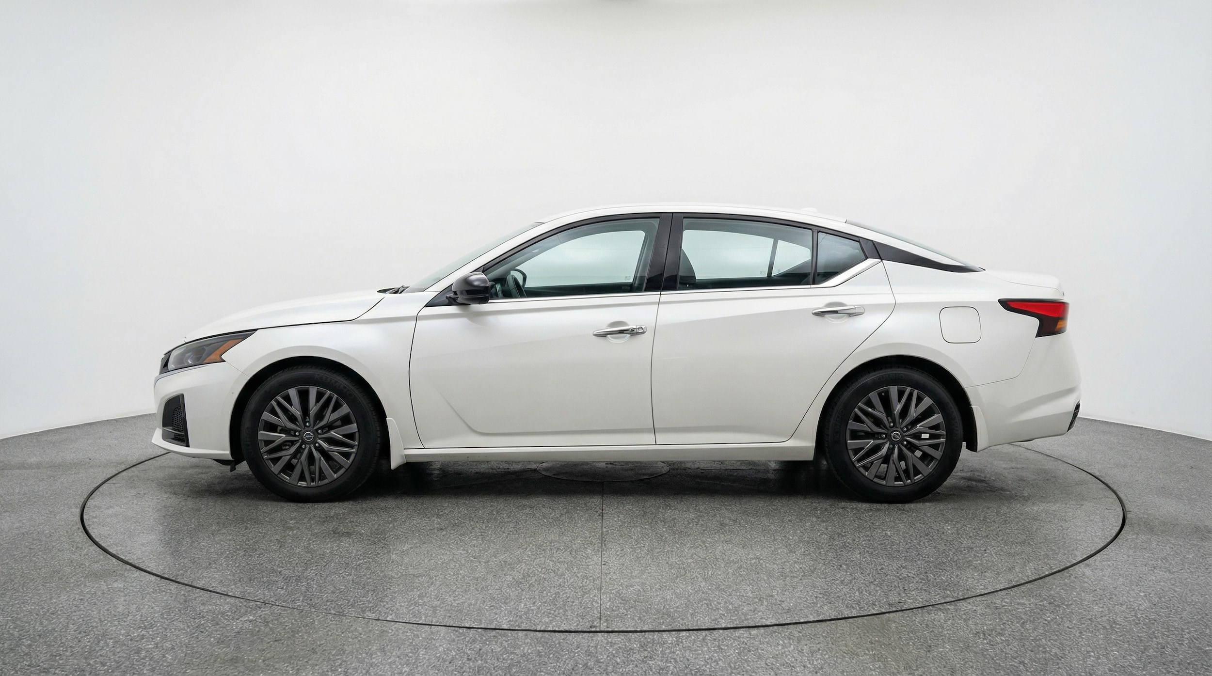 Thumbnail: 2025 Nissan Altima - 4