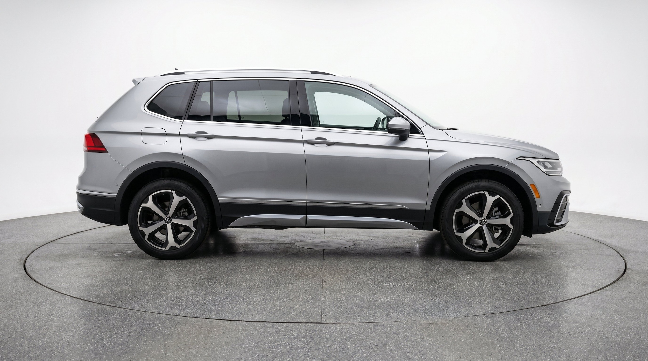 Thumbnail: 2026 Volkswagen Tiguan - 11