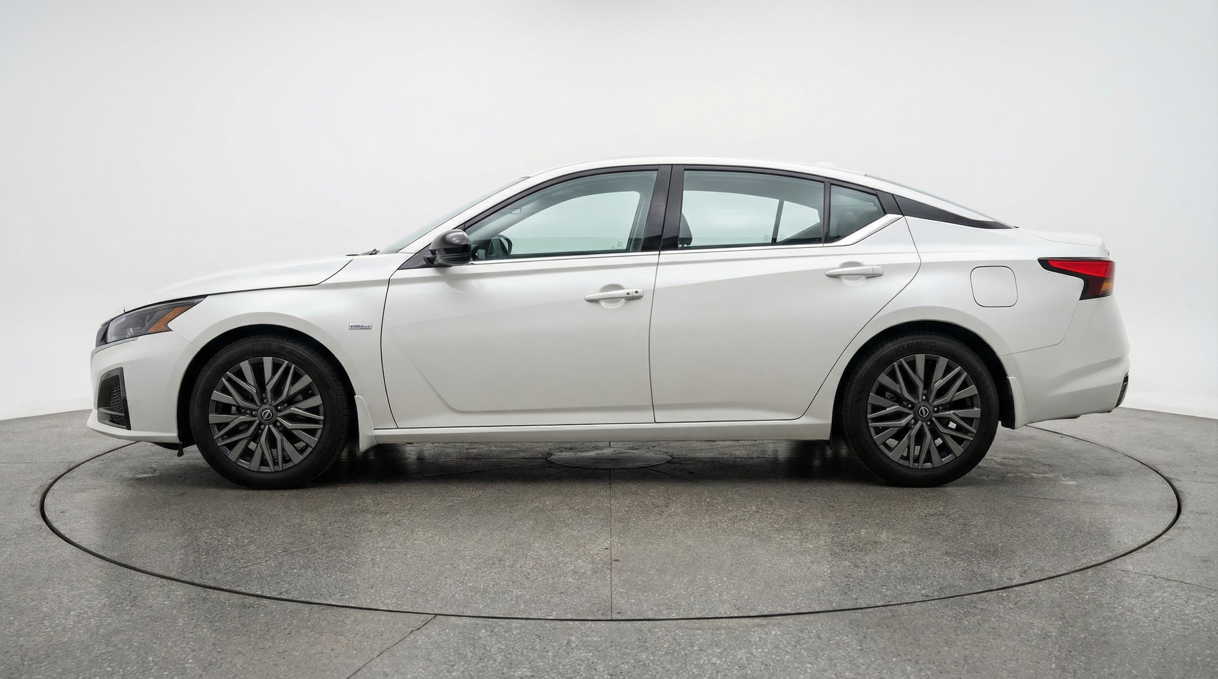 Thumbnail: 2025 Nissan Altima - 4