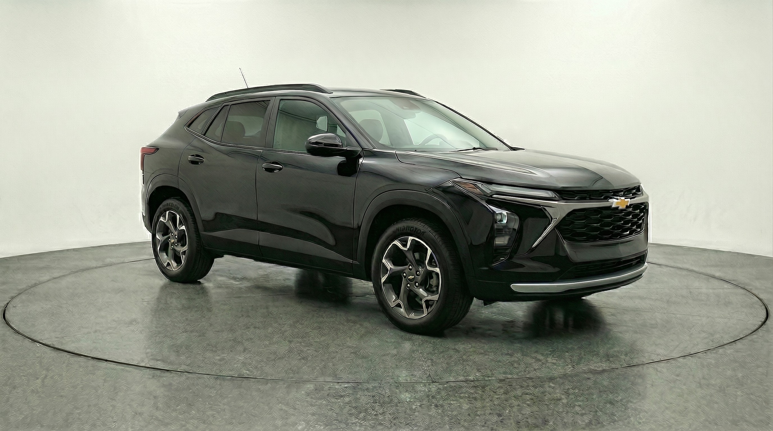 Thumbnail: 2025 Chevrolet Trax - 1