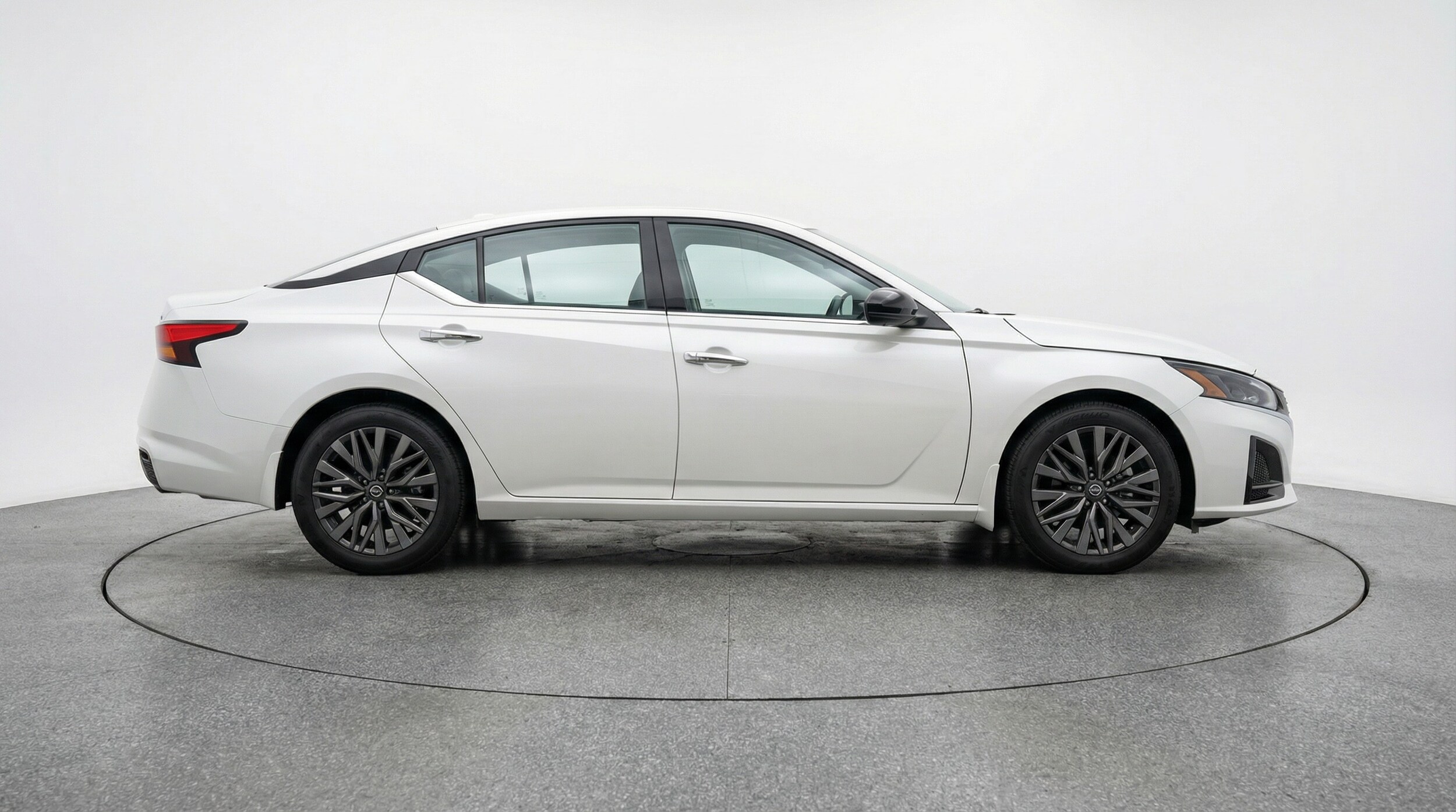 Thumbnail: 2025 Nissan Altima - 8