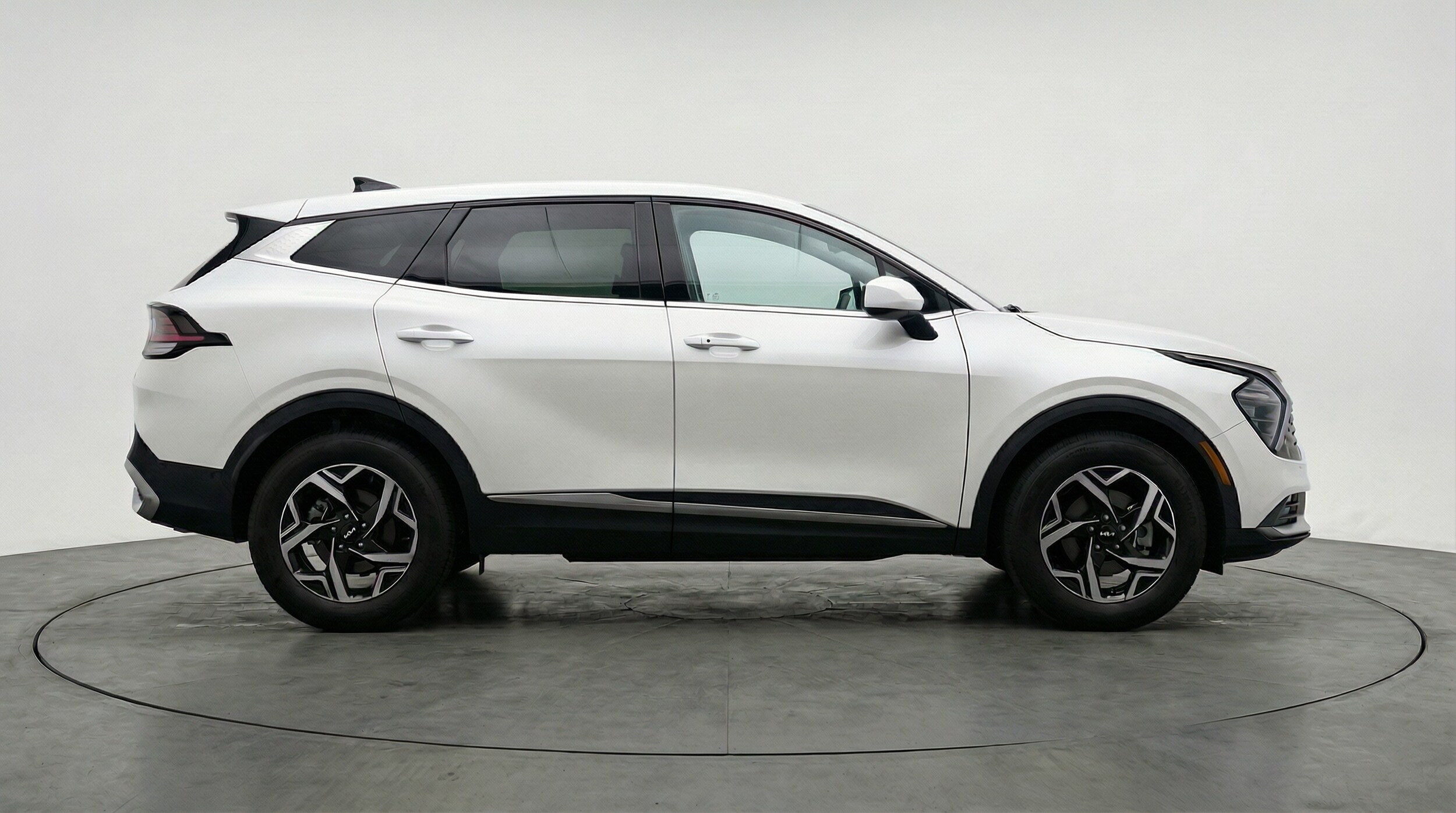 Thumbnail: 2025 Kia Sportage - 8