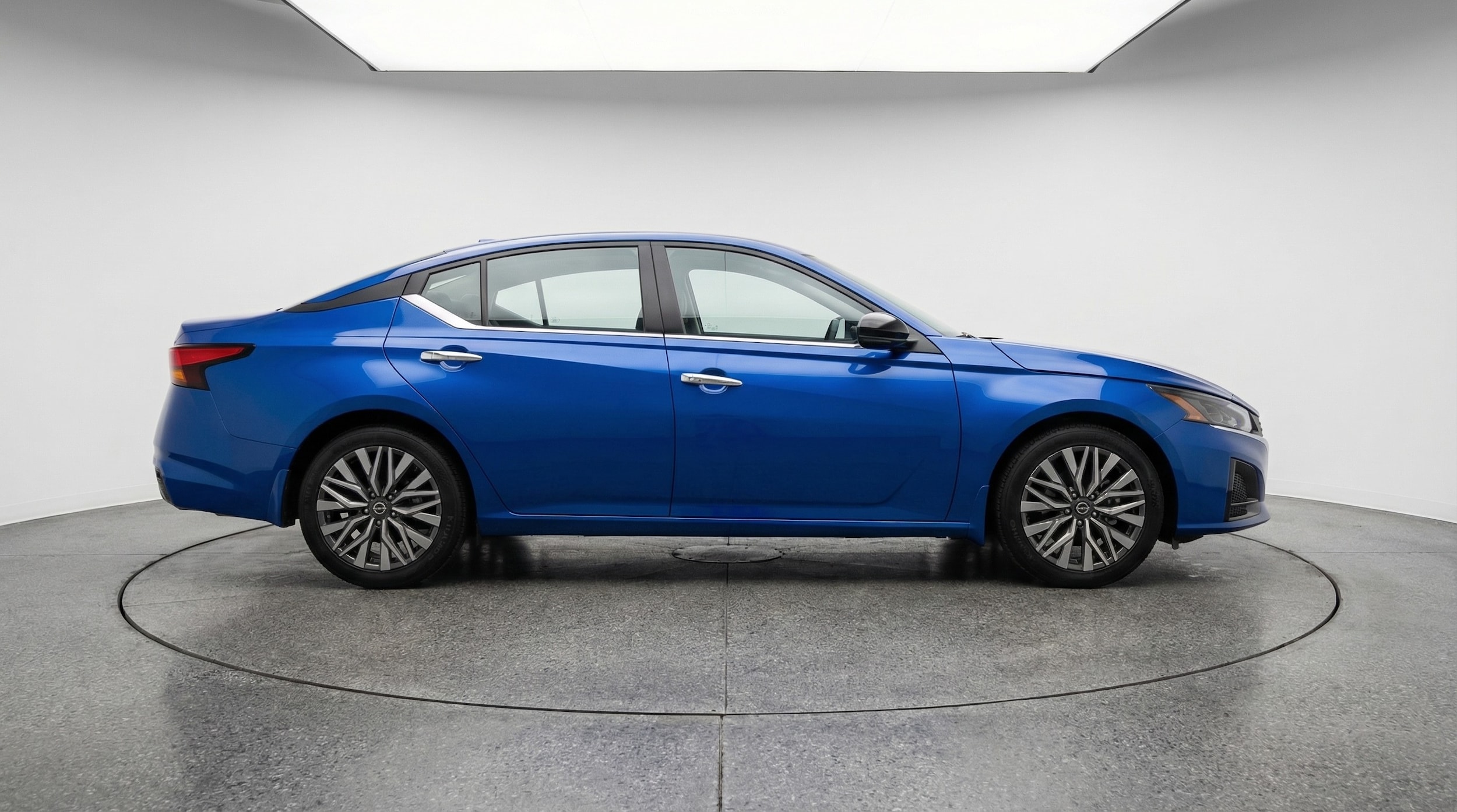 Thumbnail: 2025 Nissan Altima - 8