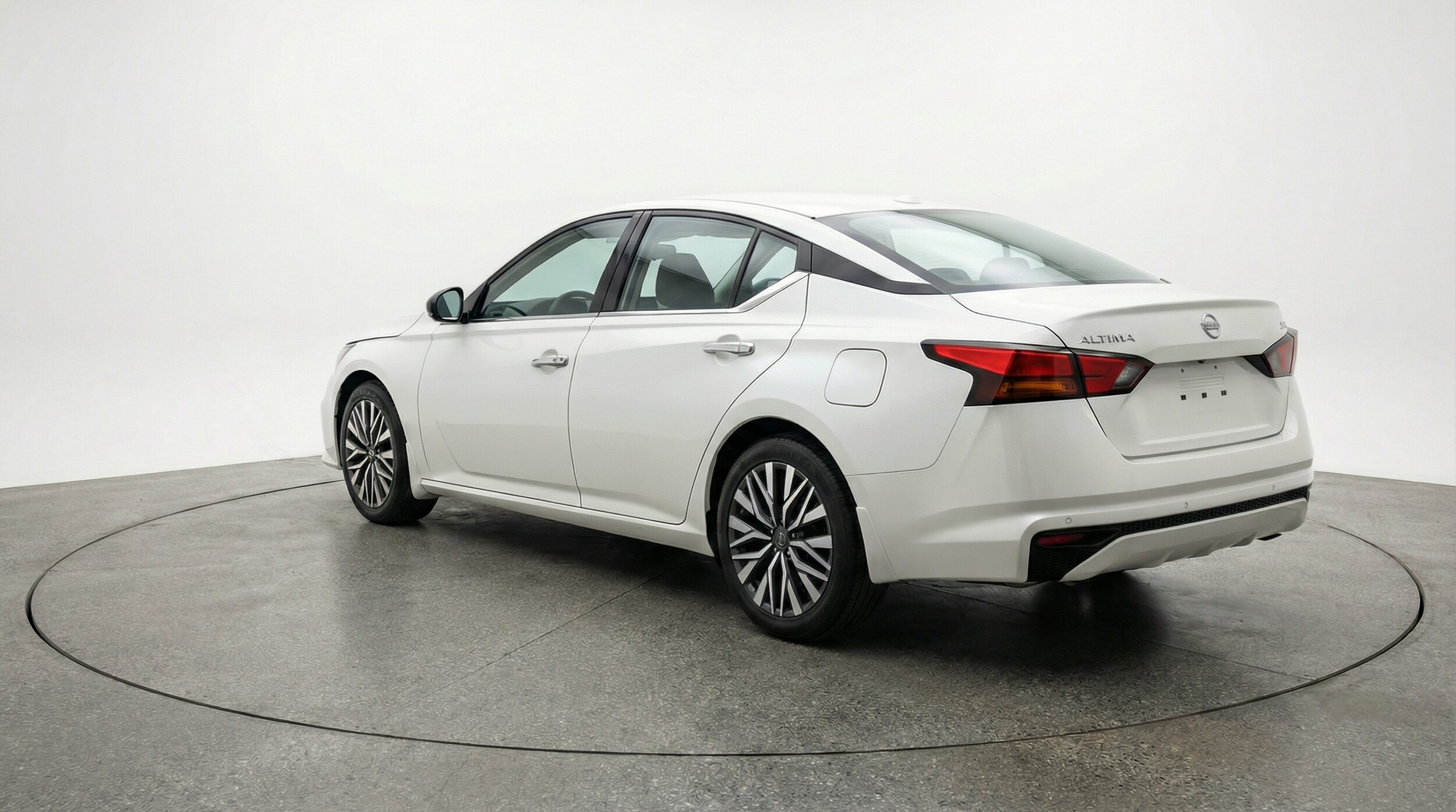 Thumbnail: 2025 Nissan Altima - 5