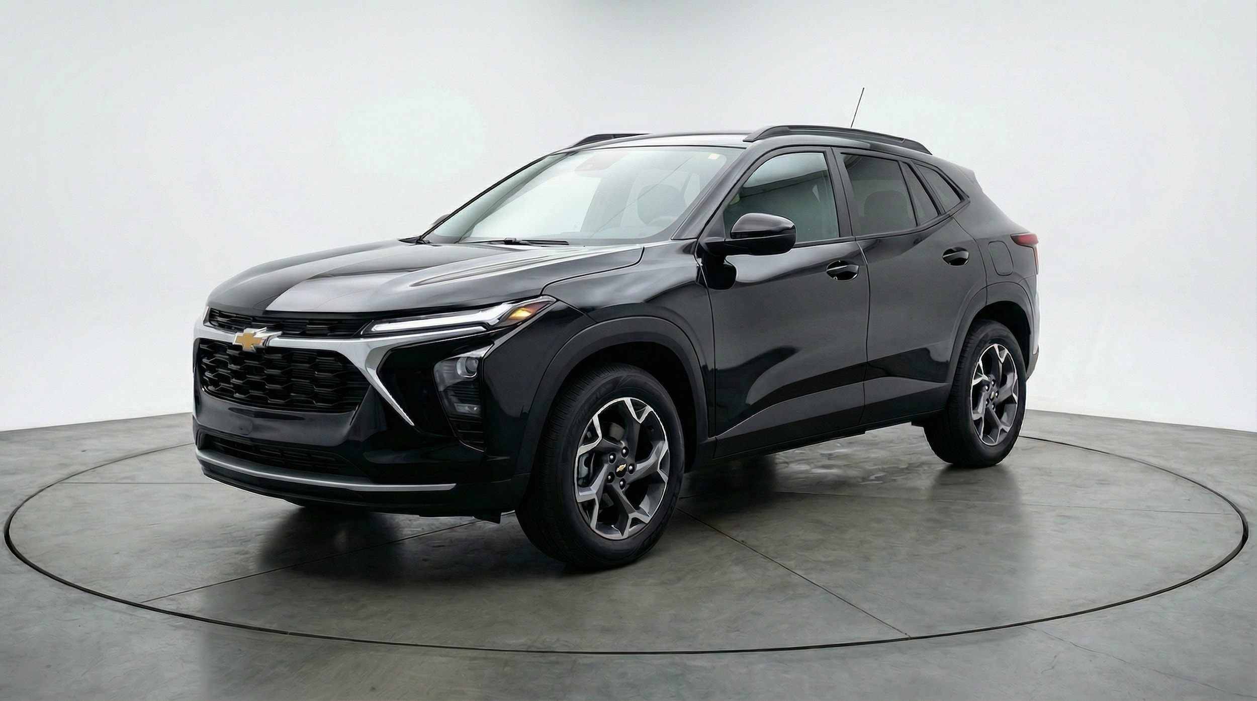 Thumbnail: 2025 Chevrolet Trax - 3