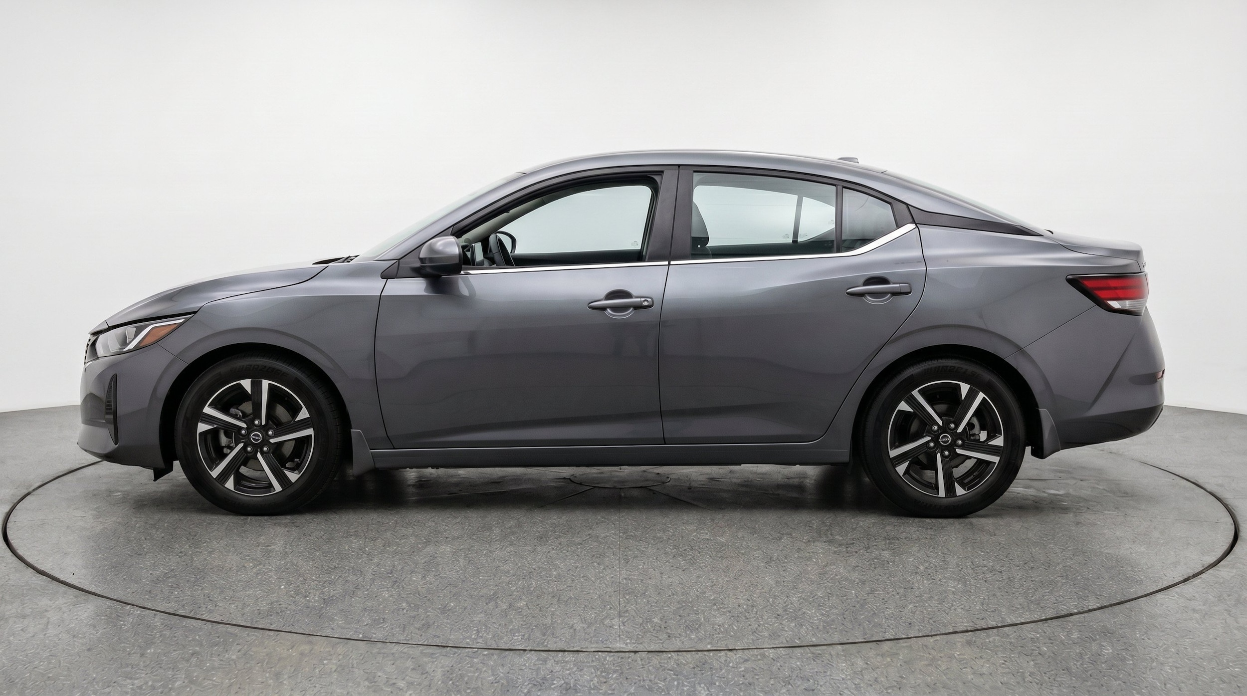 Thumbnail: 2025 Nissan Sentra - 5