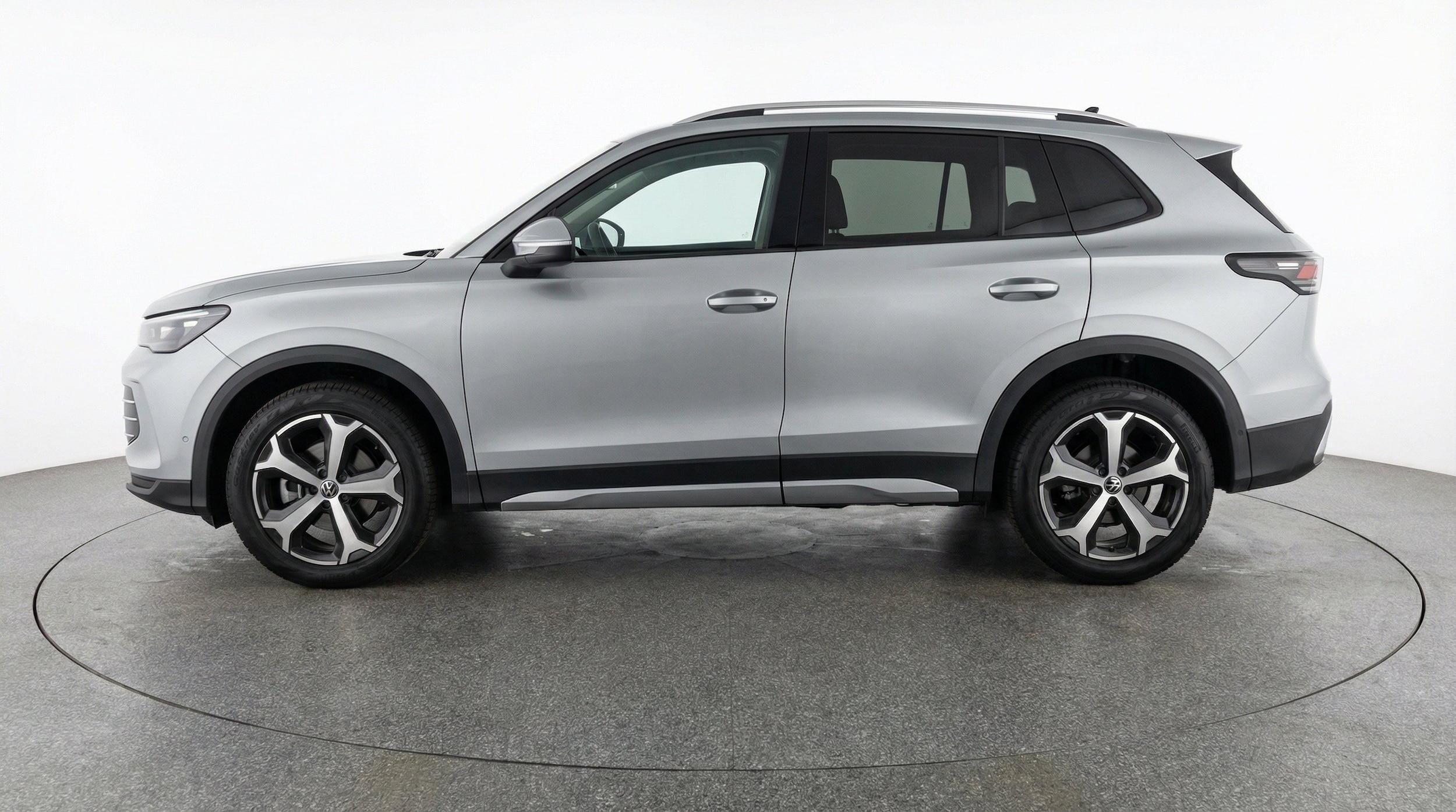 Thumbnail: 2026 Volkswagen Tiguan - 5