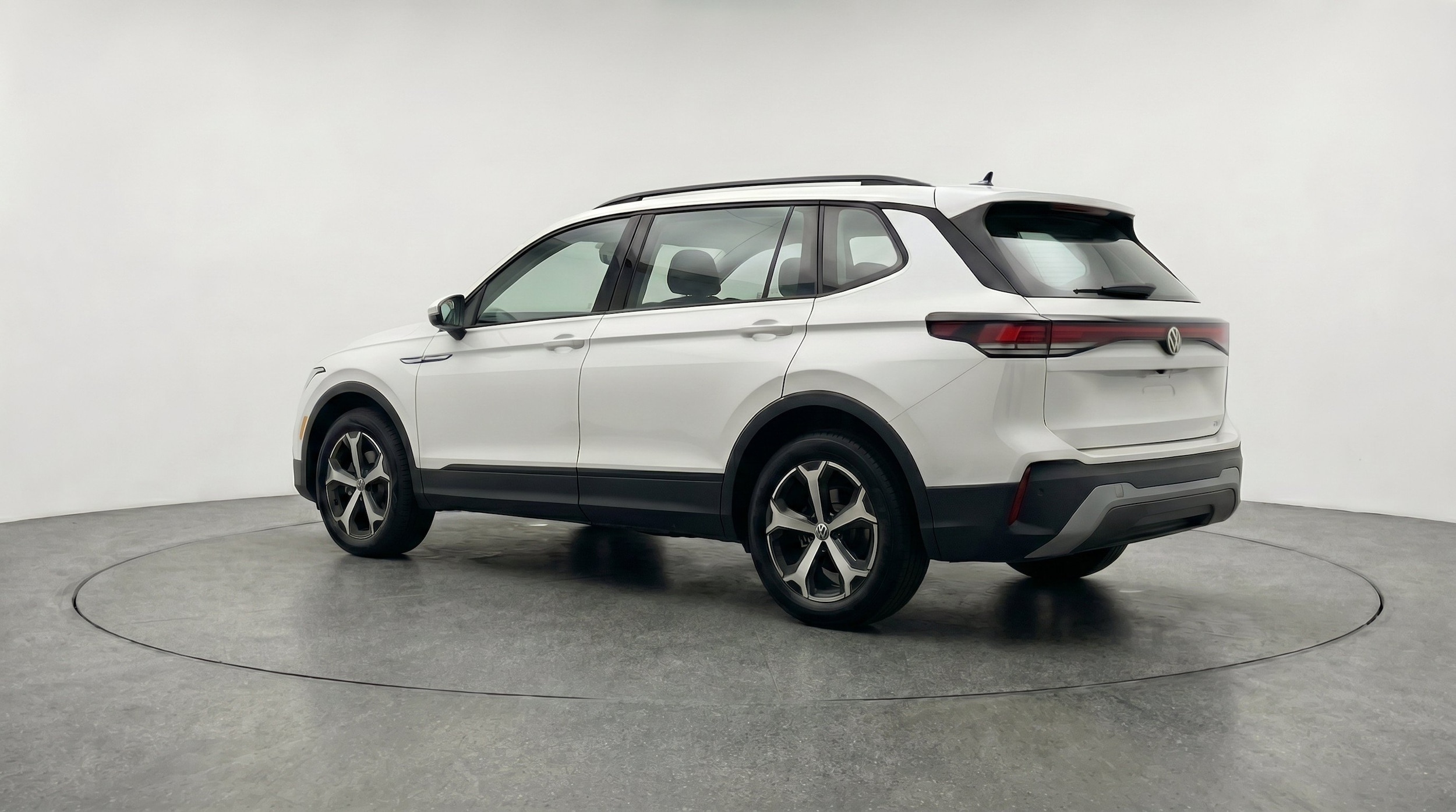 Thumbnail: 2026 Volkswagen Tiguan - 6