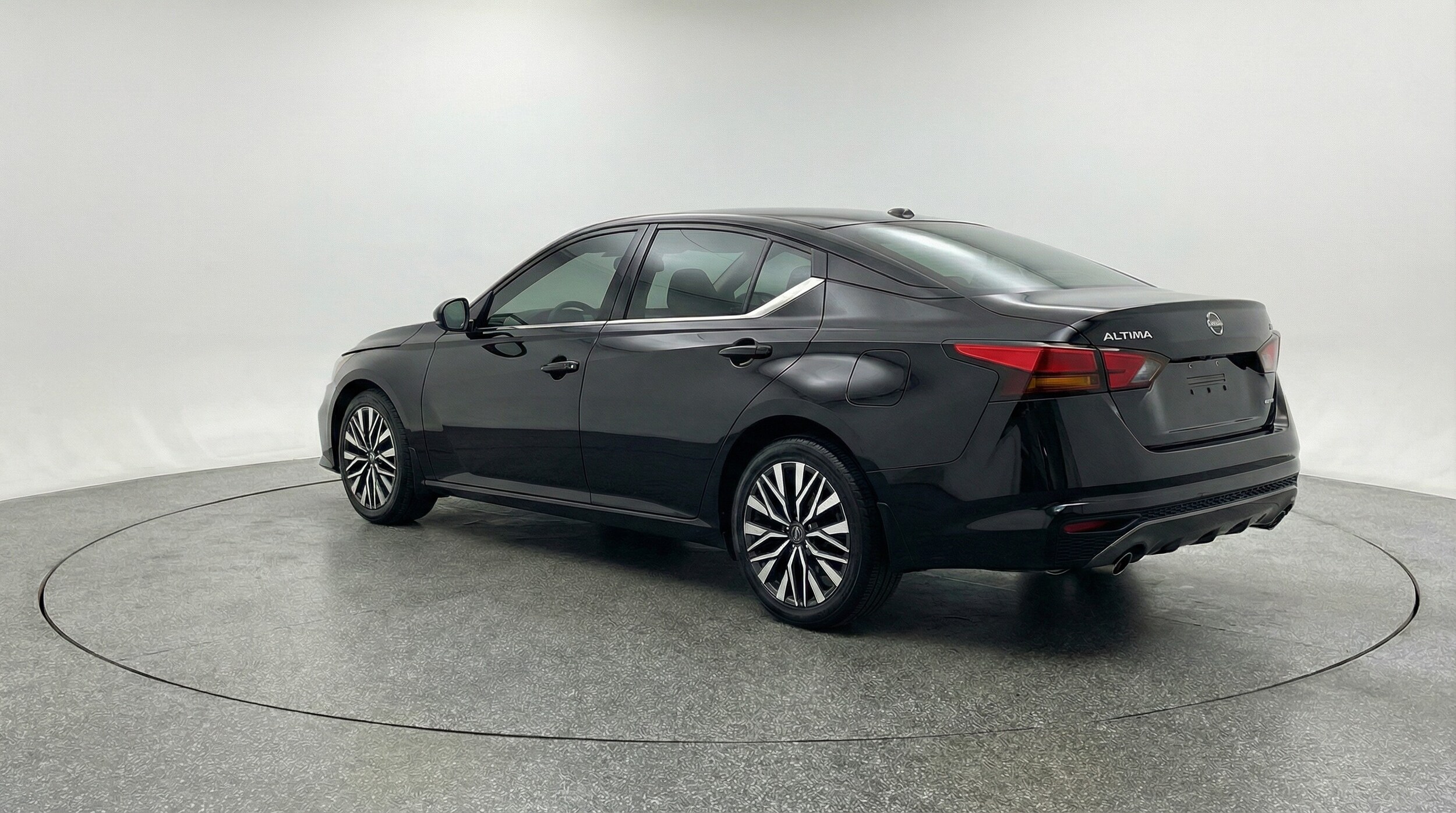 Thumbnail: 2025 Nissan Altima - 5