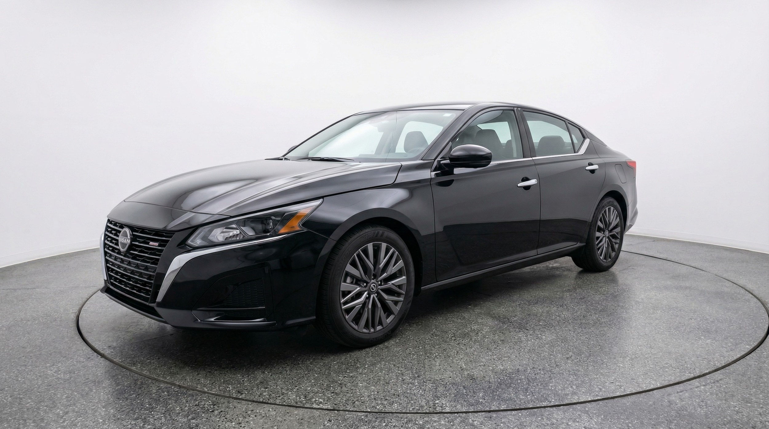 Thumbnail: 2025 Nissan Altima - 3