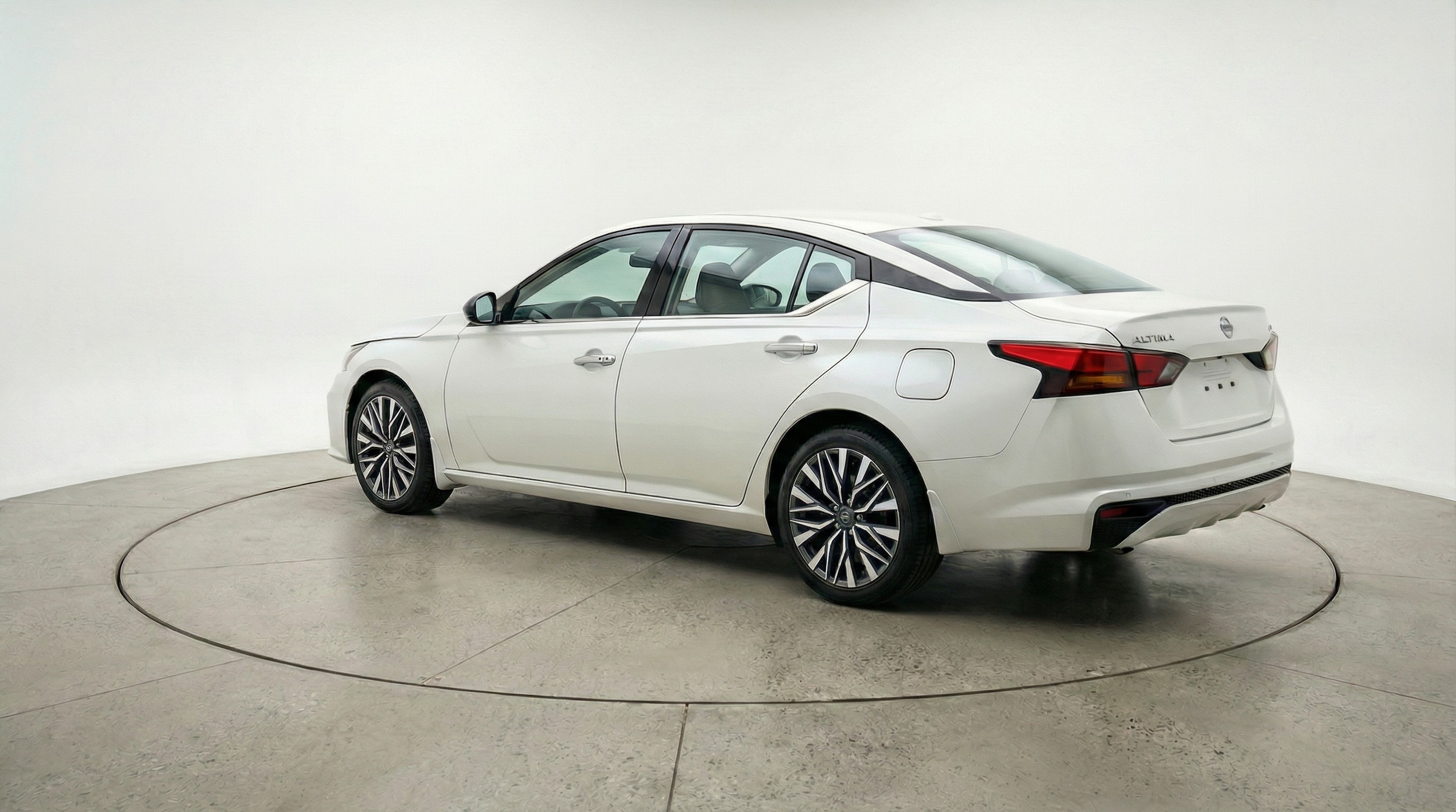 Thumbnail: 2025 Nissan Altima - 5