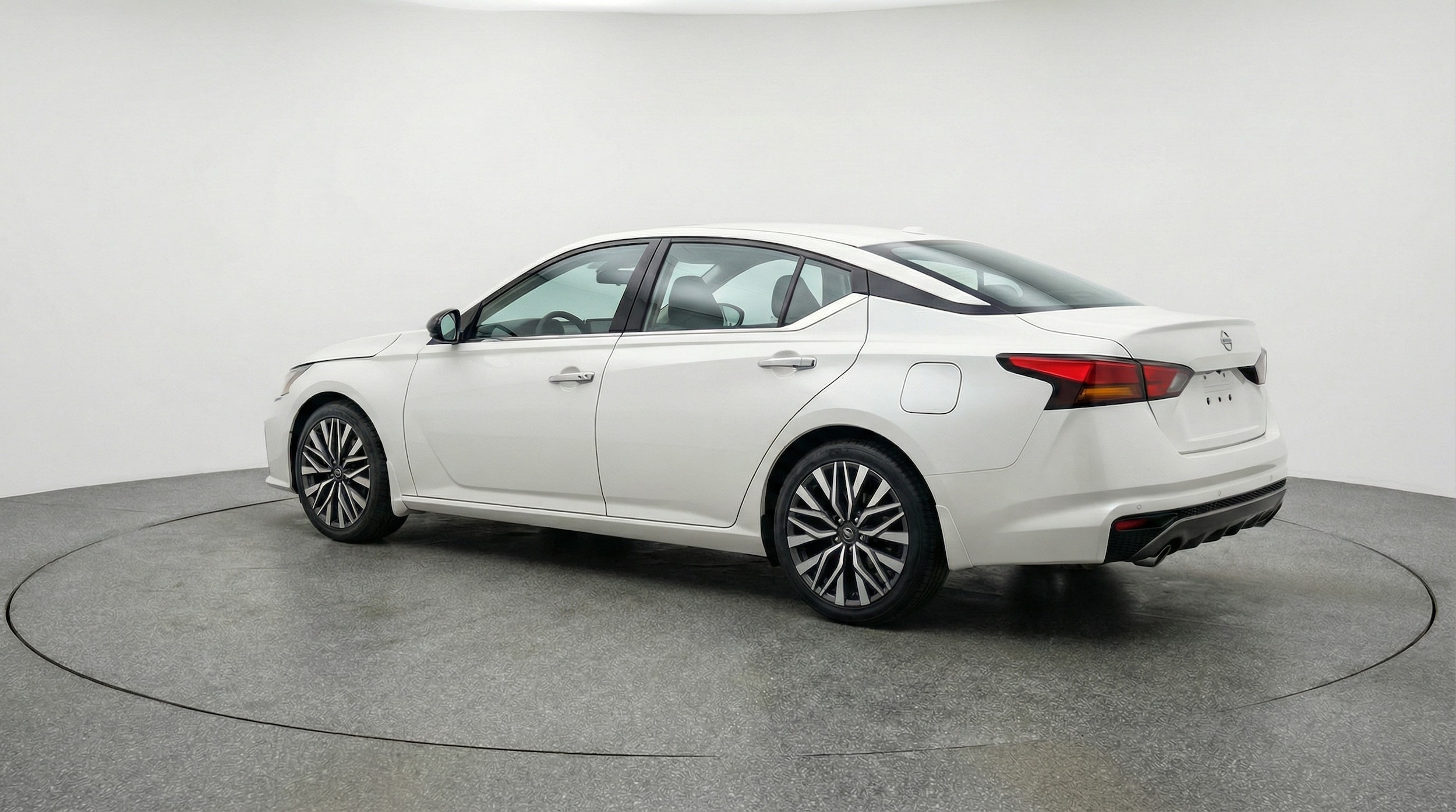 Thumbnail: 2025 Nissan Altima - 5