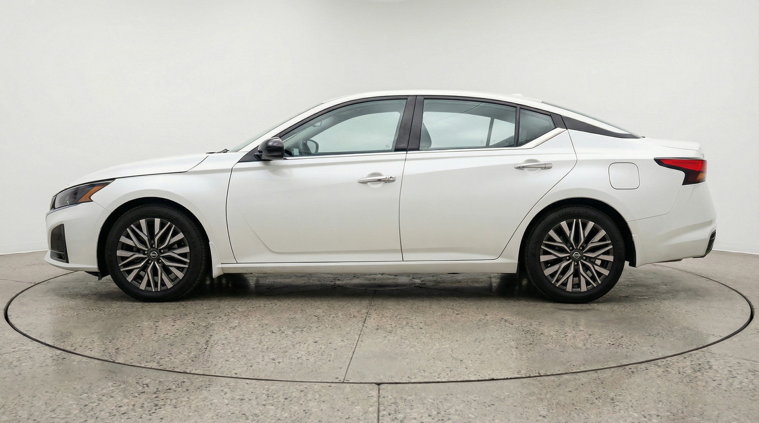 Thumbnail: 2025 Nissan Altima - 4