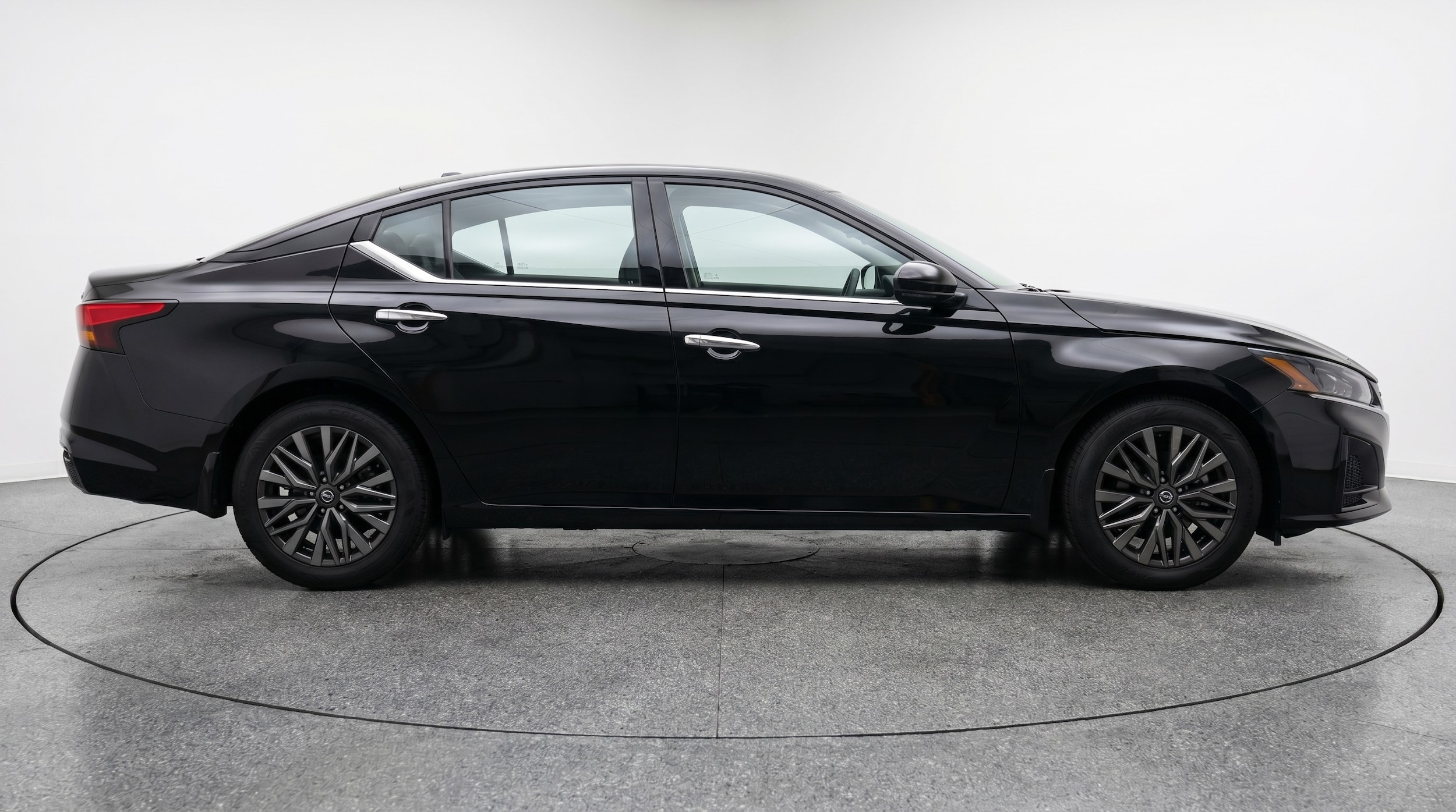 Thumbnail: 2025 Nissan Altima - 8